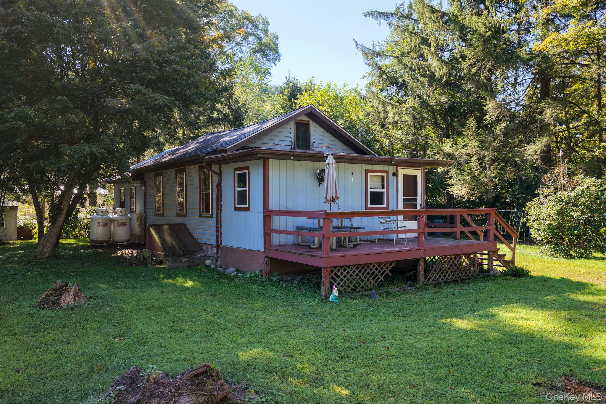 #1 photo, 18 1st Street, 纽约州 Cuddebackville , NY 12729