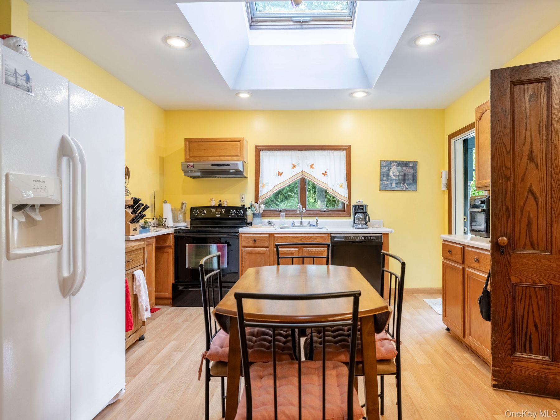 #19 photo, 123 Vineyard Avenue, Highland , NY 12528