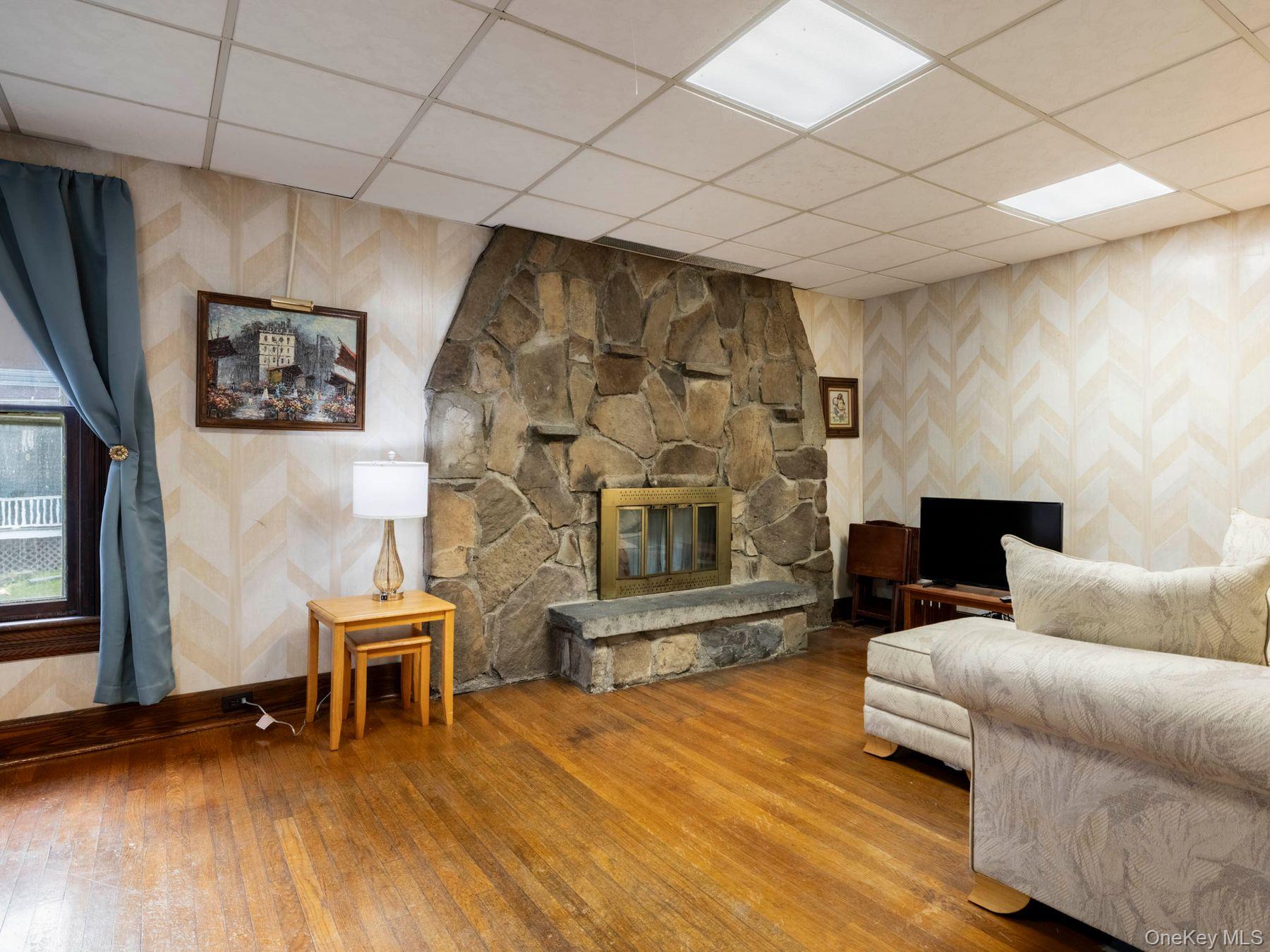 #8 photo, 123 Vineyard Avenue, Highland , NY 12528