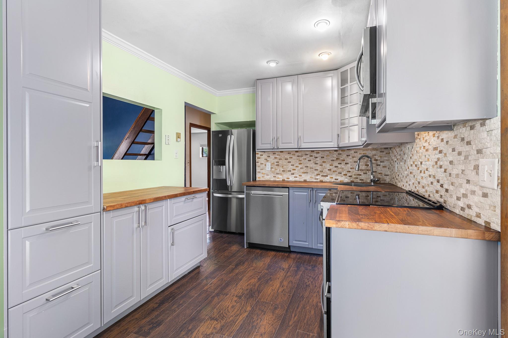 #9 photo, 146 E Carmans Road, East Farmingdale , NY 11735