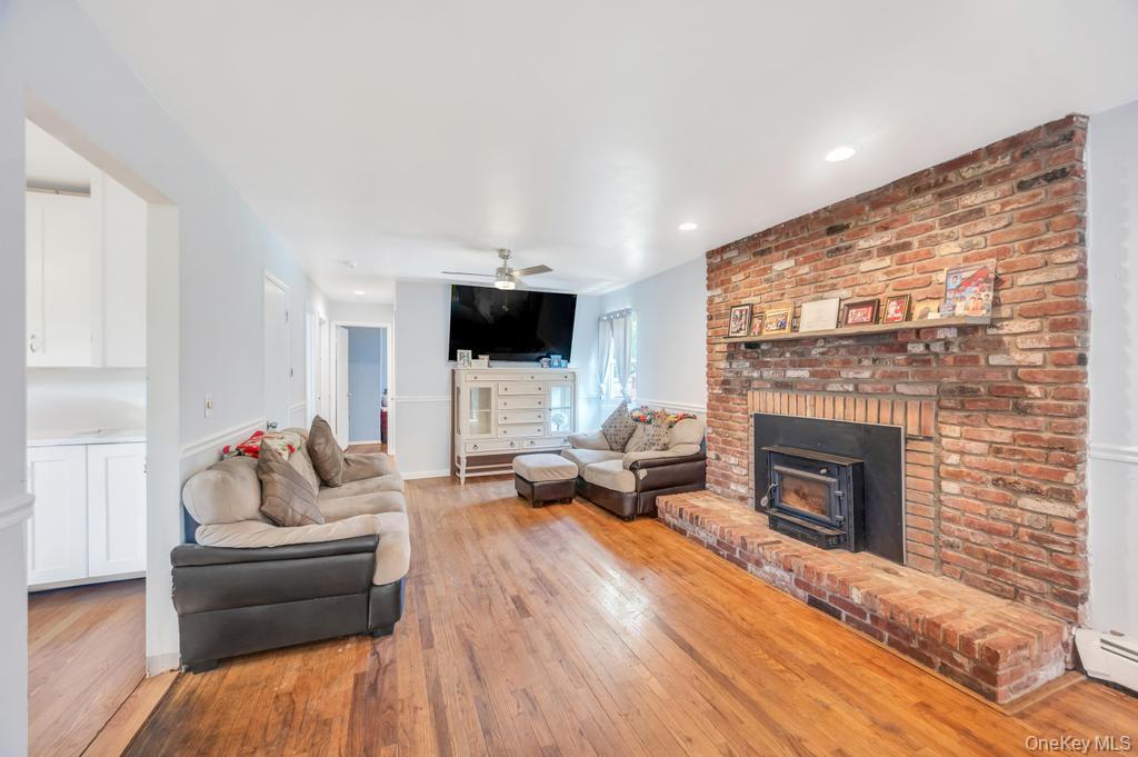 #14 photo, 309 Dogwood Road, Mastic Beach , NY 11951