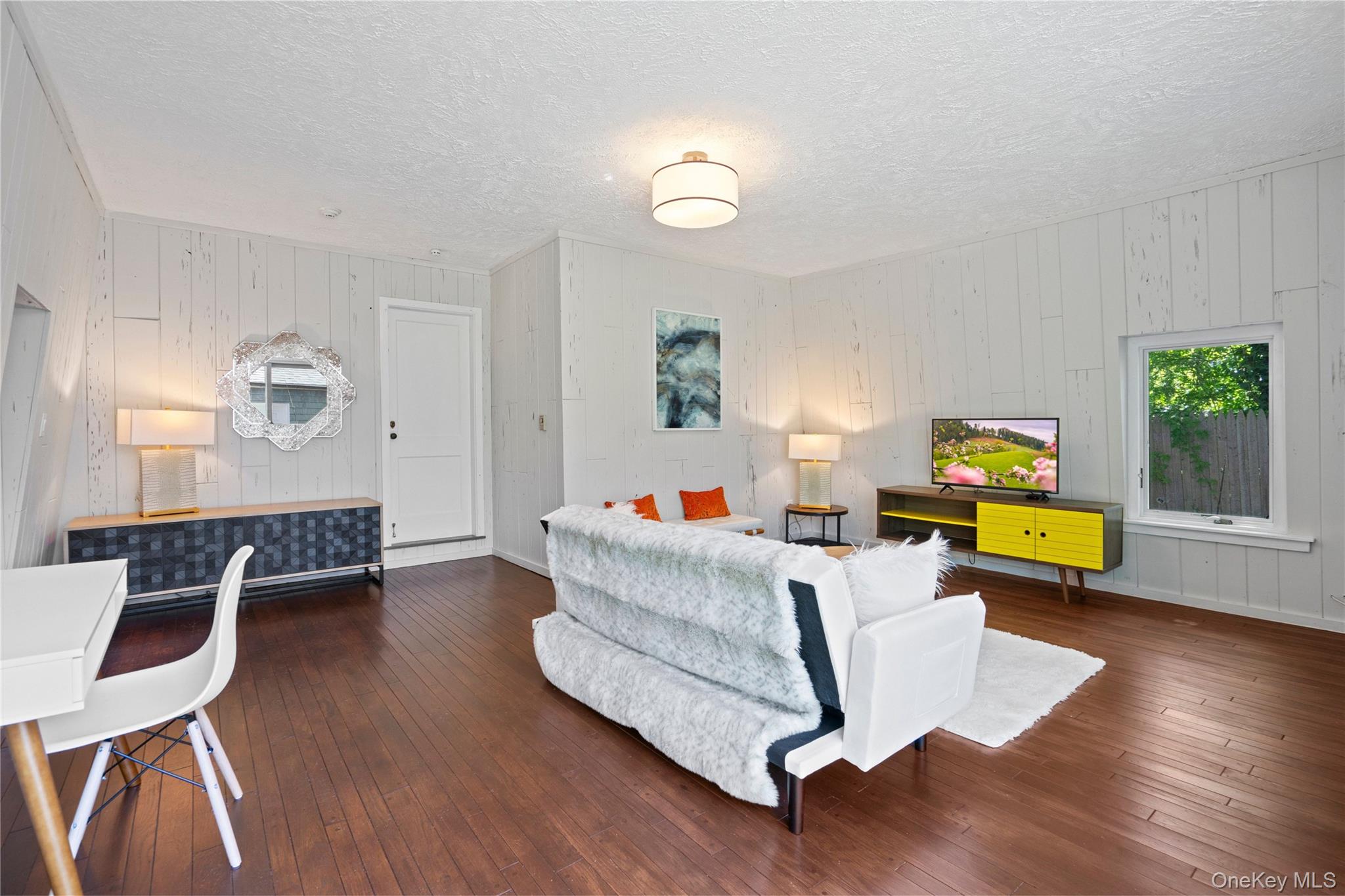 #15 photo, 55 W End Avenue, East Quogue , NY 11942