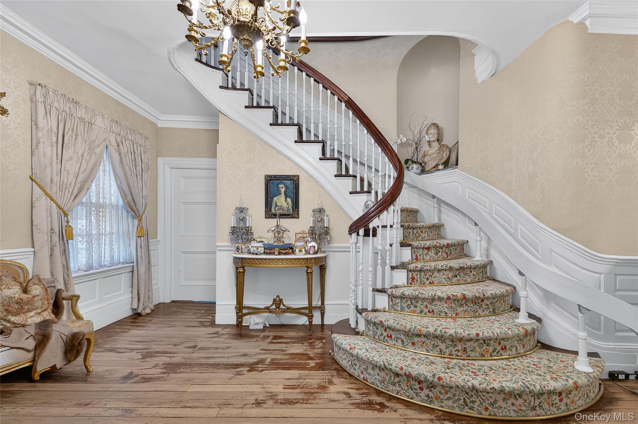 #4 photo, 42 Clocktower Lane, Old Westbury , NY 11568