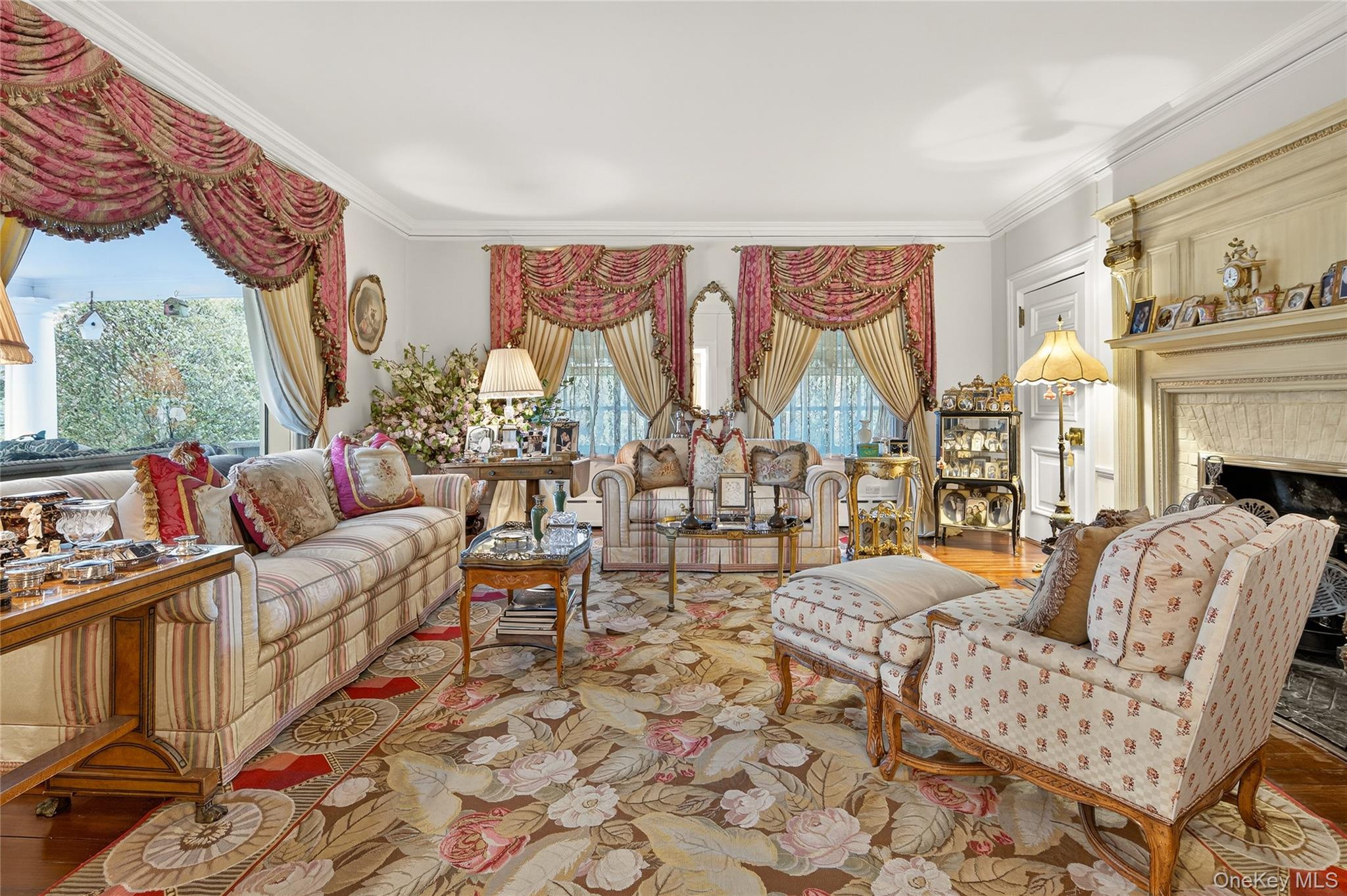 #8 photo, 42 Clocktower Lane, Old Westbury , NY 11568