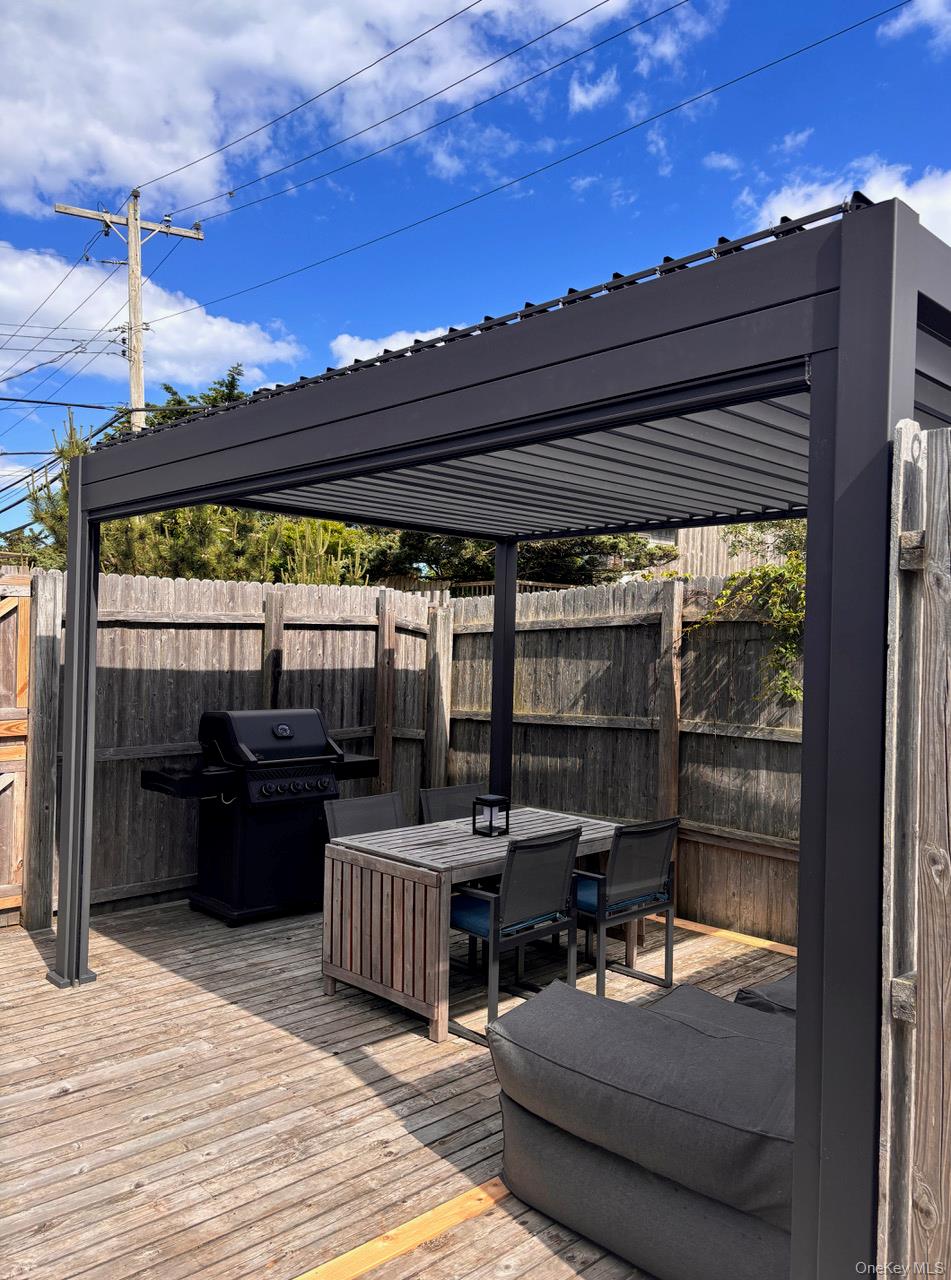 #9 photo, 172 Main Walk, サフォーク郡 Cherry Grove , NY 11782