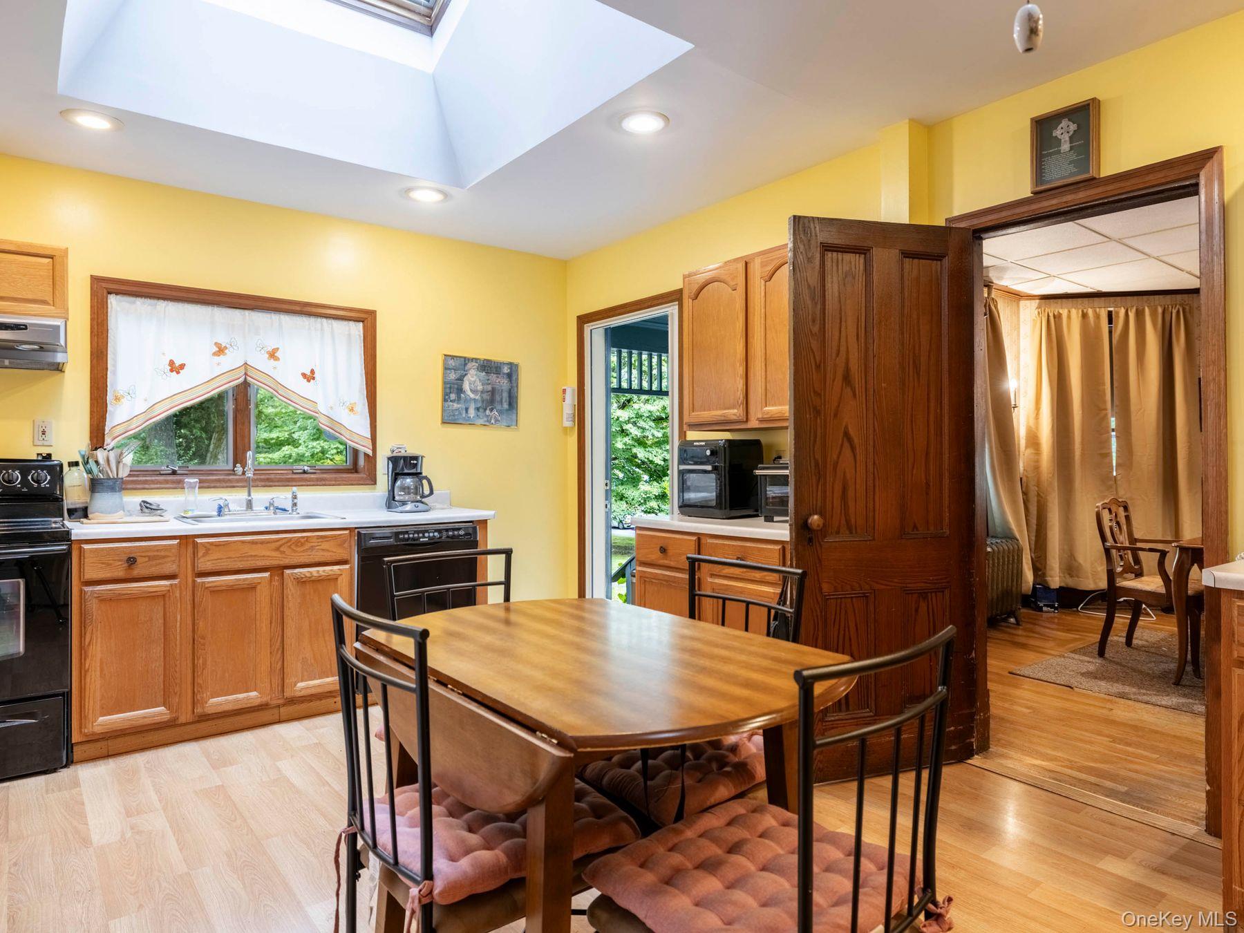 #20 photo, 123 Vineyard Avenue, Highland , NY 12528