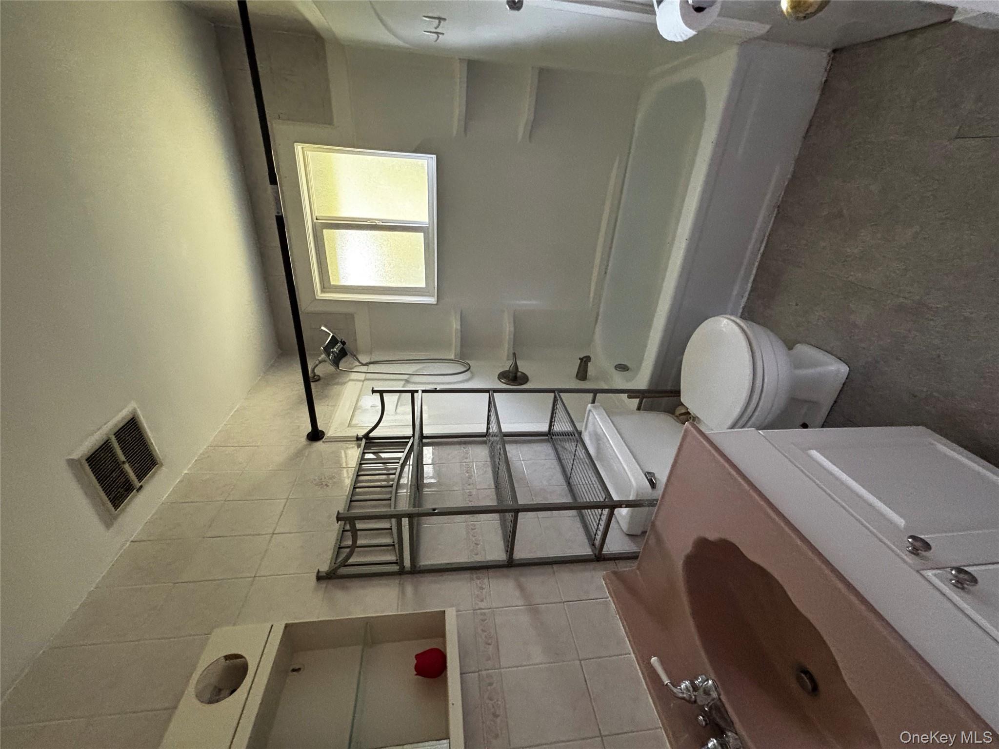 #7 photo, 804 Parr Meadow Drive, Newburgh , NY 12550