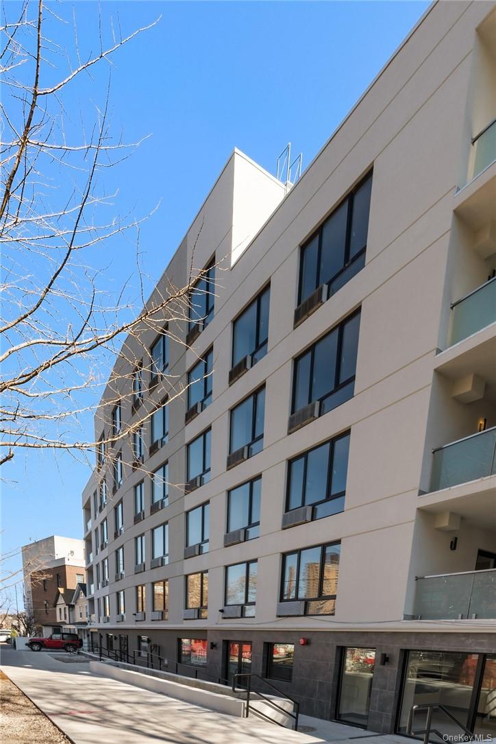 #3 photo, 3436 Kingsbridge Avenue, Bronx , NY 10463