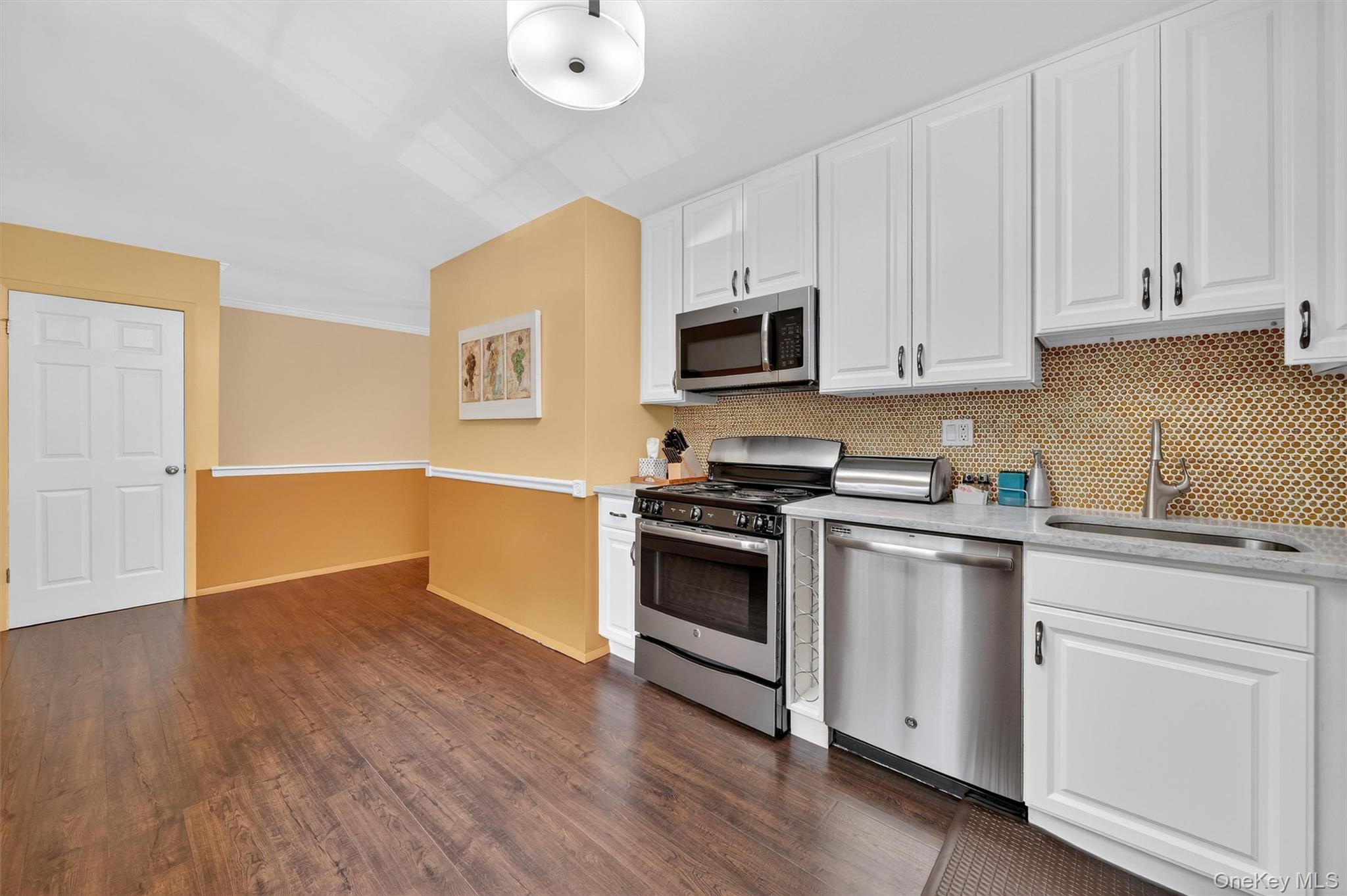 #8 photo, 1840 Crompond Road, Peekskill , NY 10566