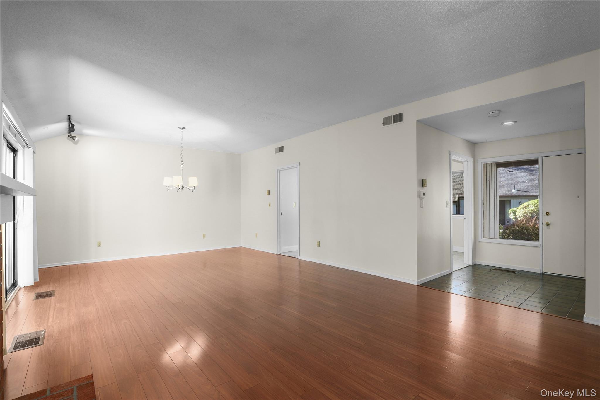 #5 photo, 316 Heritage Hills, Somers , NY 10589