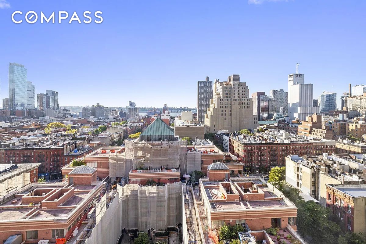 #8 photo, 350 W 50th Street, マンハッタン Hell's Kitchen , NY 10019