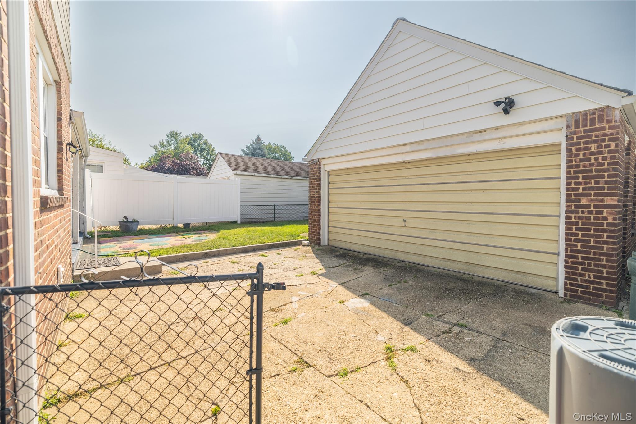 #17 photo, 1035 Wool Avenue, Franklin Square , NY 11010