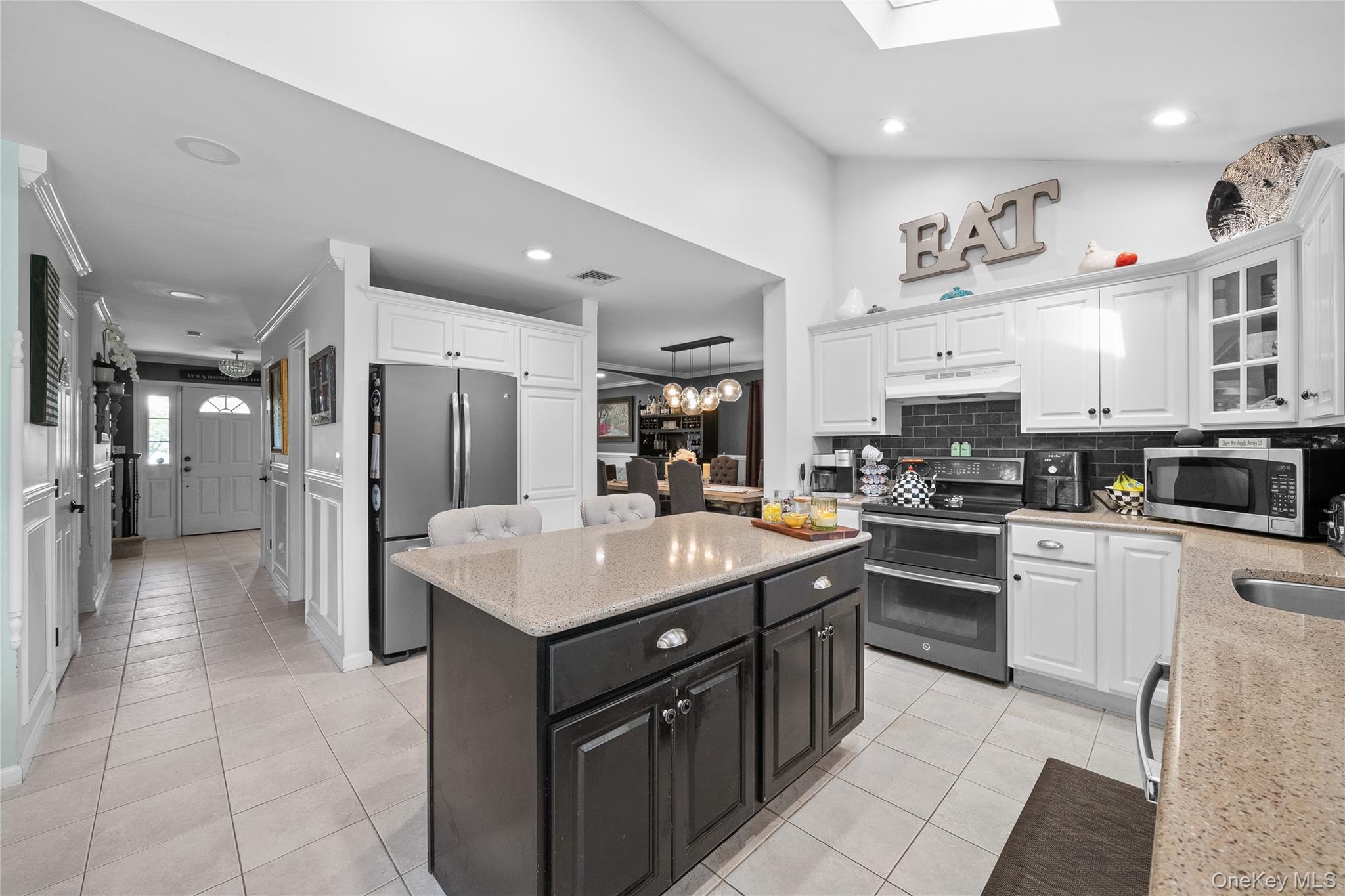 #11 photo, 10 Carousel Court, Саффолк ‖ East Islip , NY 11730