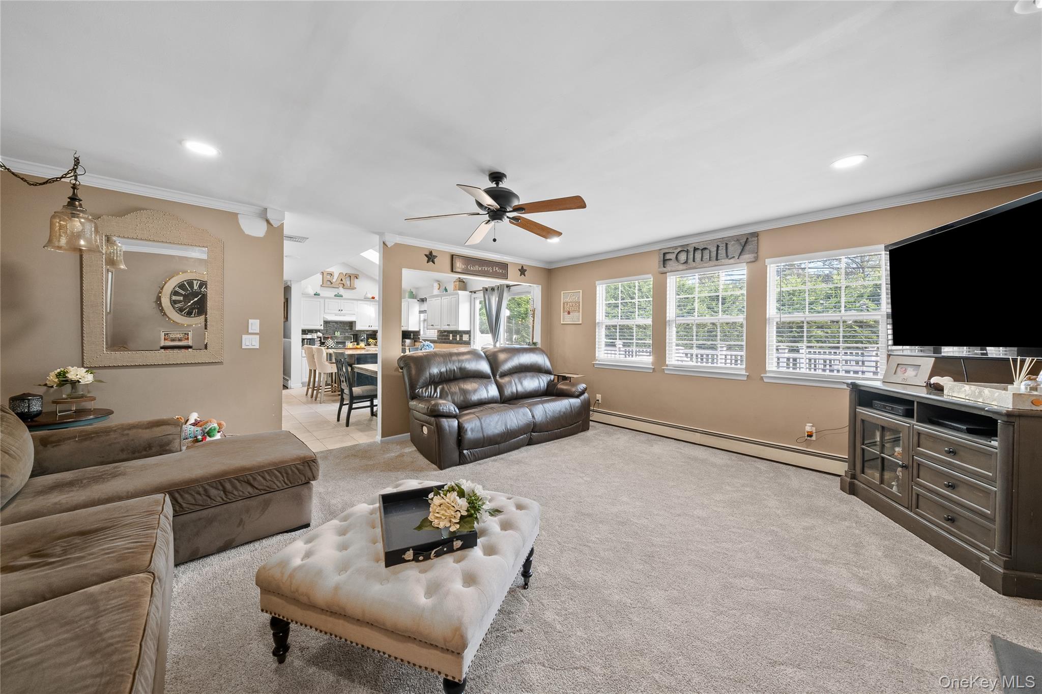 #16 photo, 10 Carousel Court, Саффолк ‖ East Islip , NY 11730