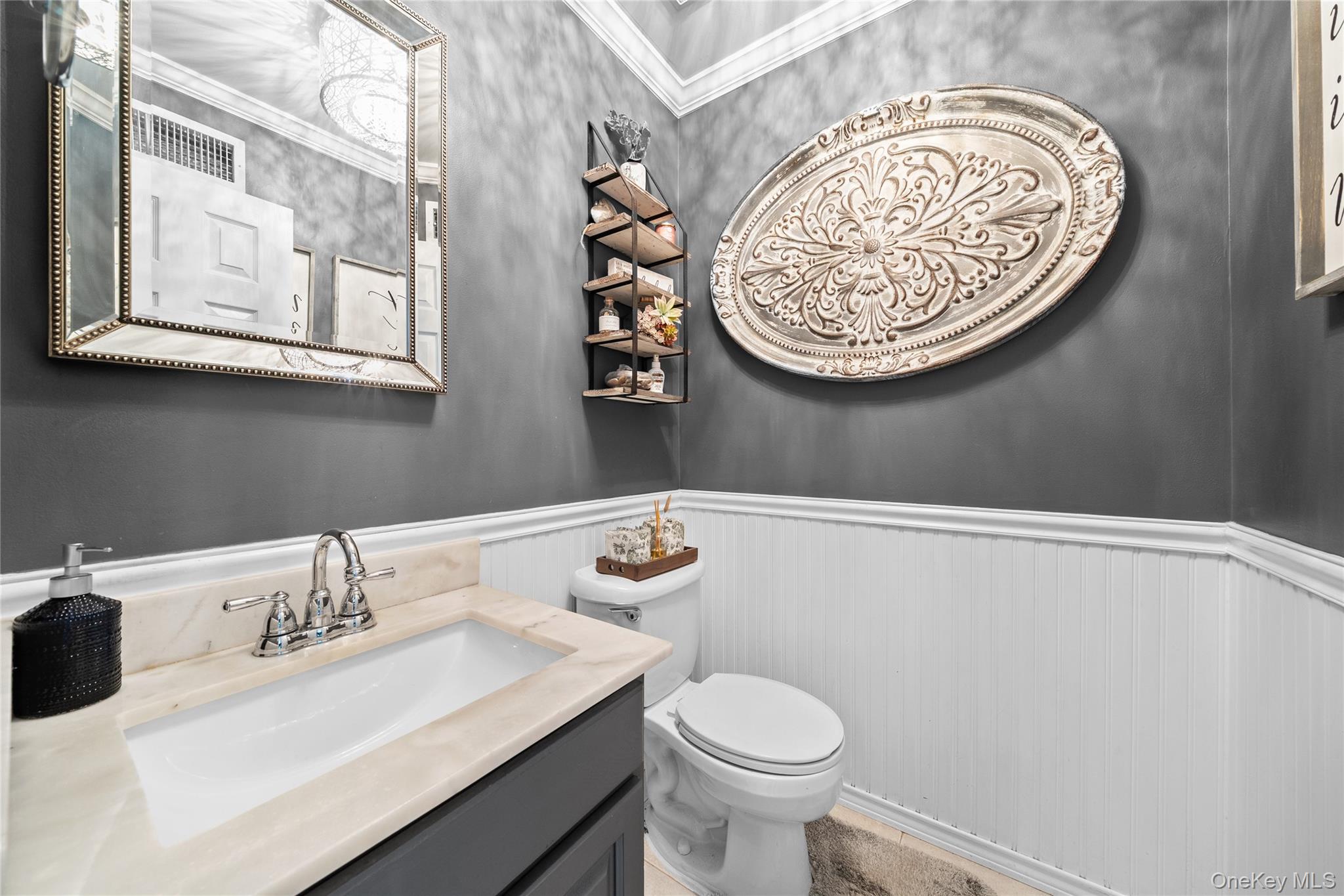 #17 photo, 10 Carousel Court, Саффолк ‖ East Islip , NY 11730