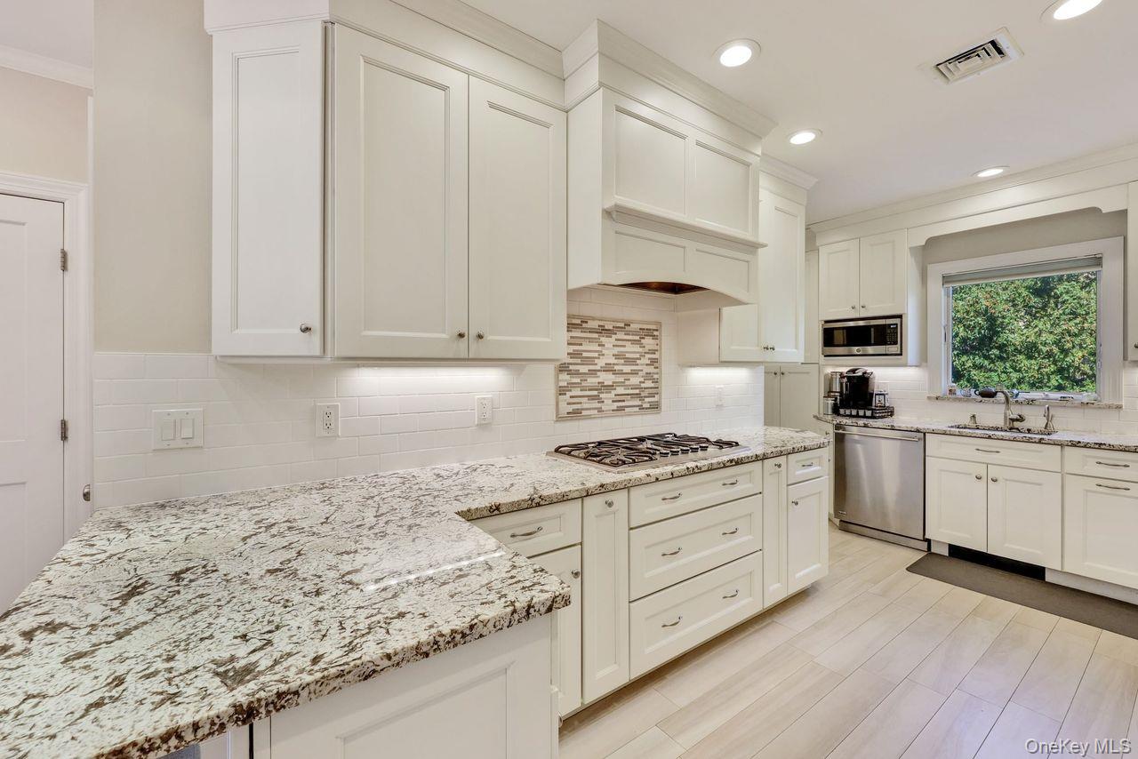 #13 photo, 252 Cedar Avenue, ナッソー郡 Hewlett Bay Park , NY 11557