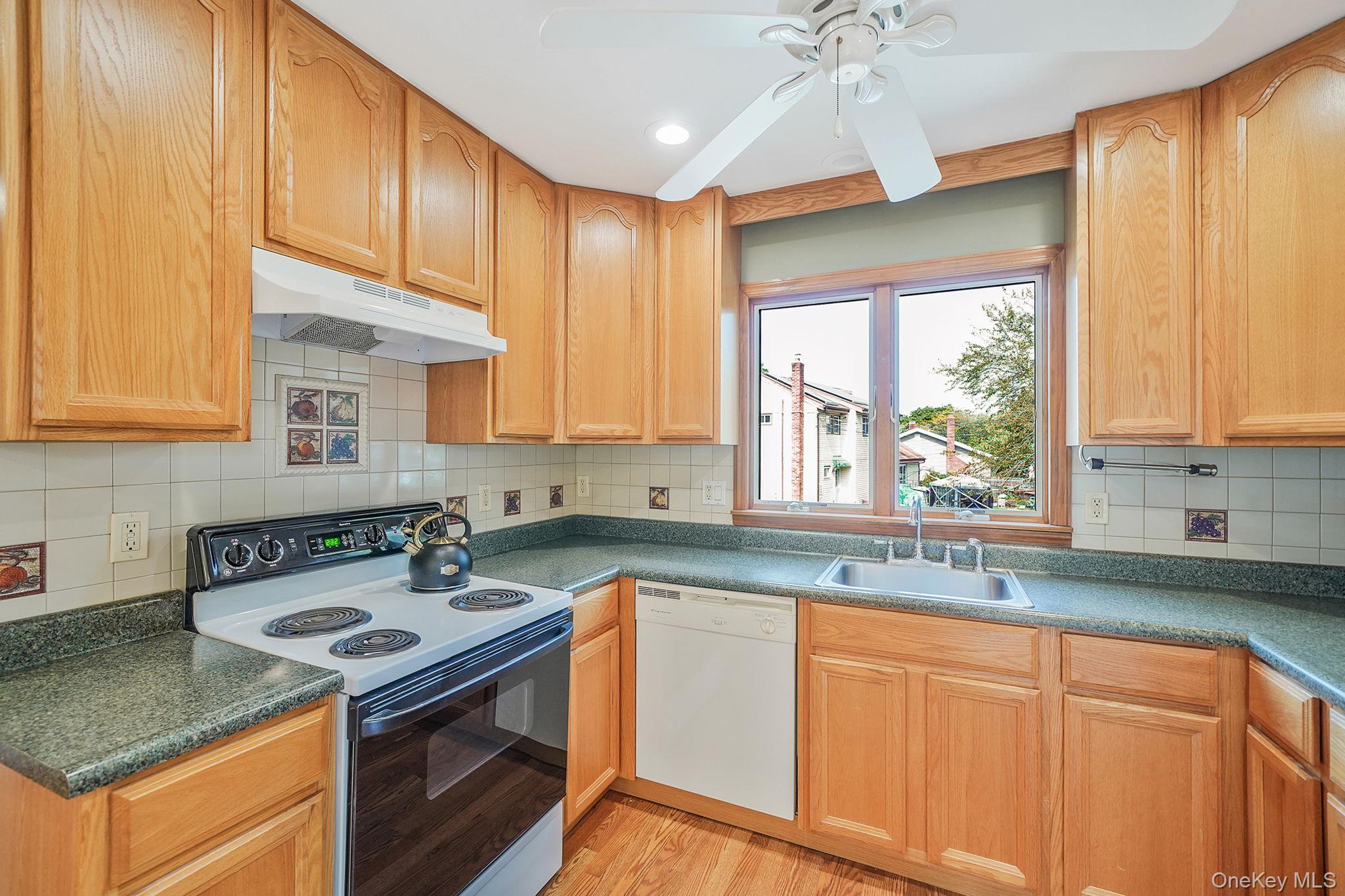 #5 photo, 26 Bokel Road, Ronkonkoma , NY 11779