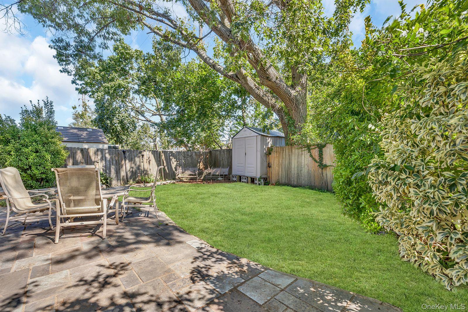 #4 photo, 104 Broadway, Malverne , NY 11565