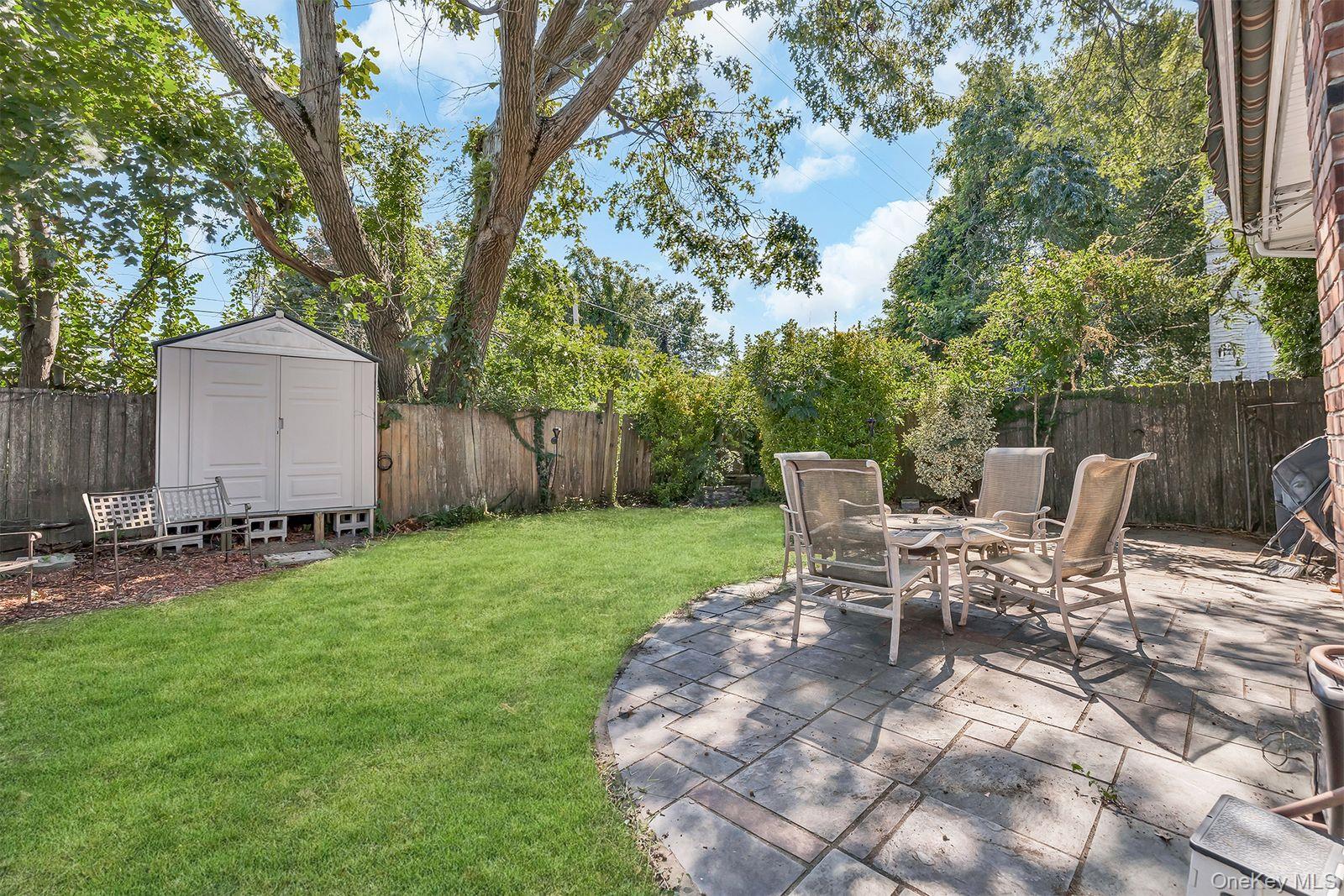 #5 photo, 104 Broadway, Malverne , NY 11565