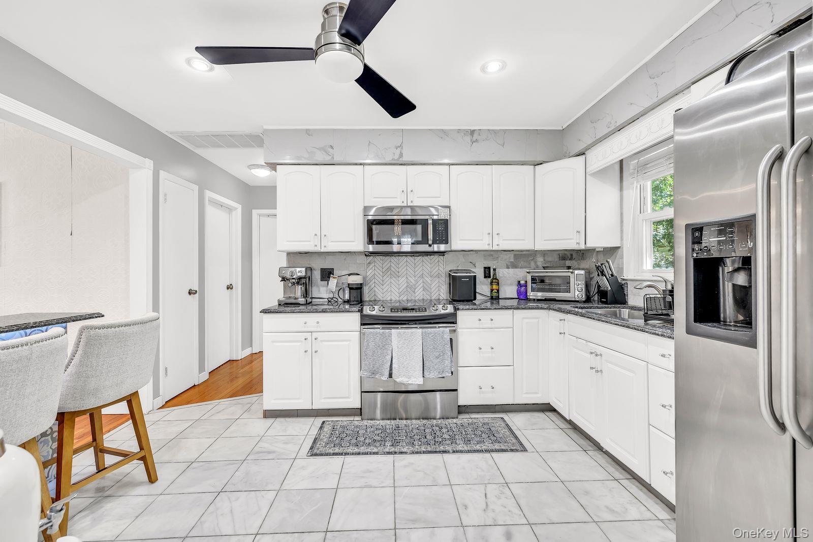 #7 photo, 104 Broadway, Malverne , NY 11565