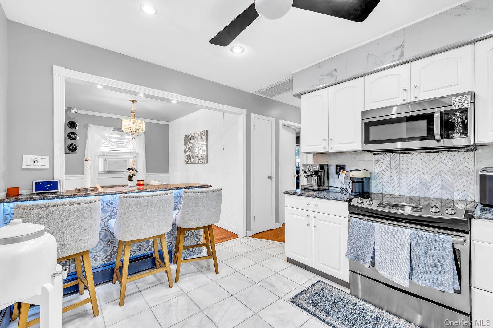 #9 photo, 104 Broadway, Malverne , NY 11565