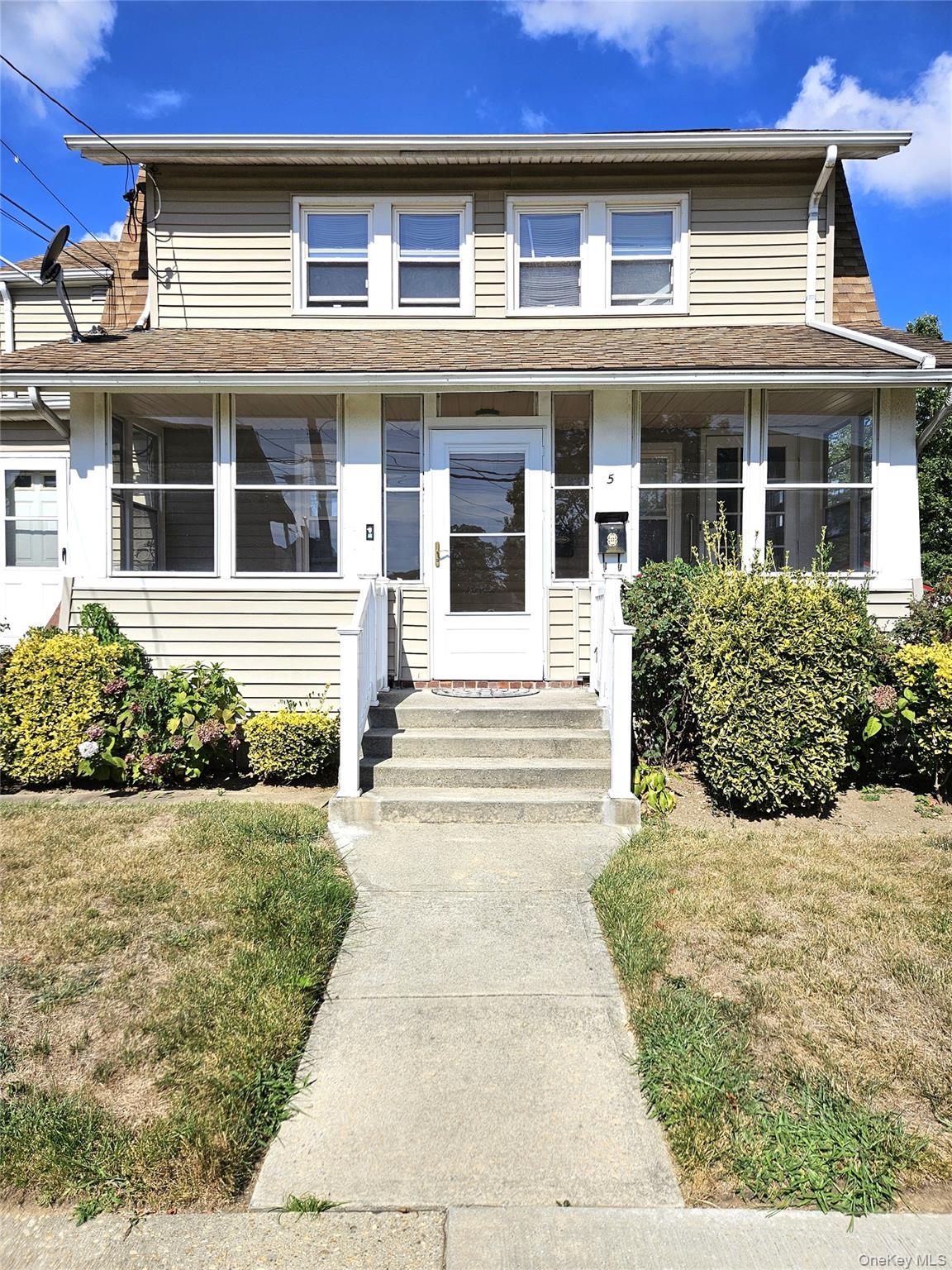 #1 photo, 5 1st Avenue, ناسو East Rockaway , NY 11518