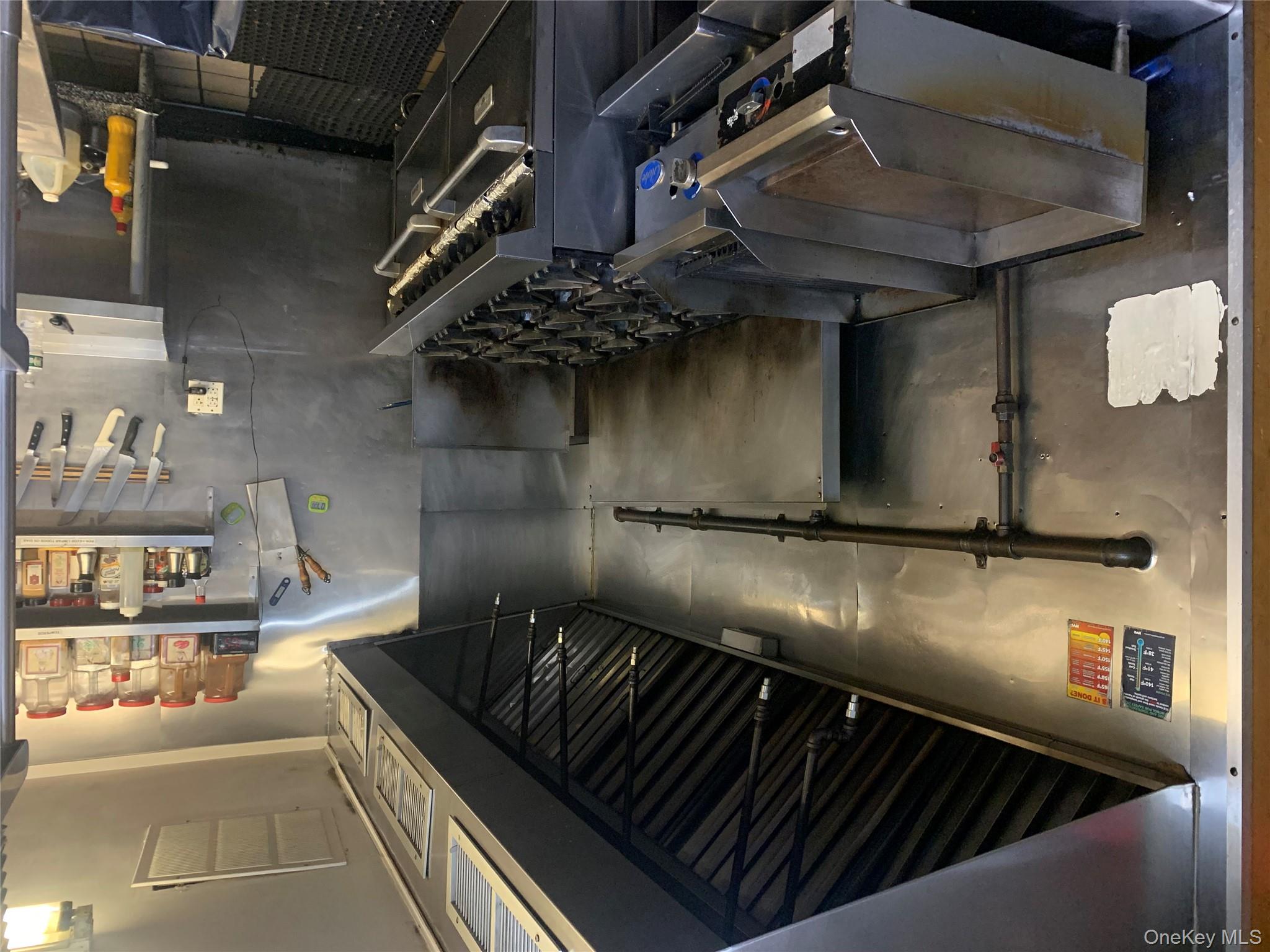 #4 photo, 38-01 31st Avenue, Astoria , NY 11103