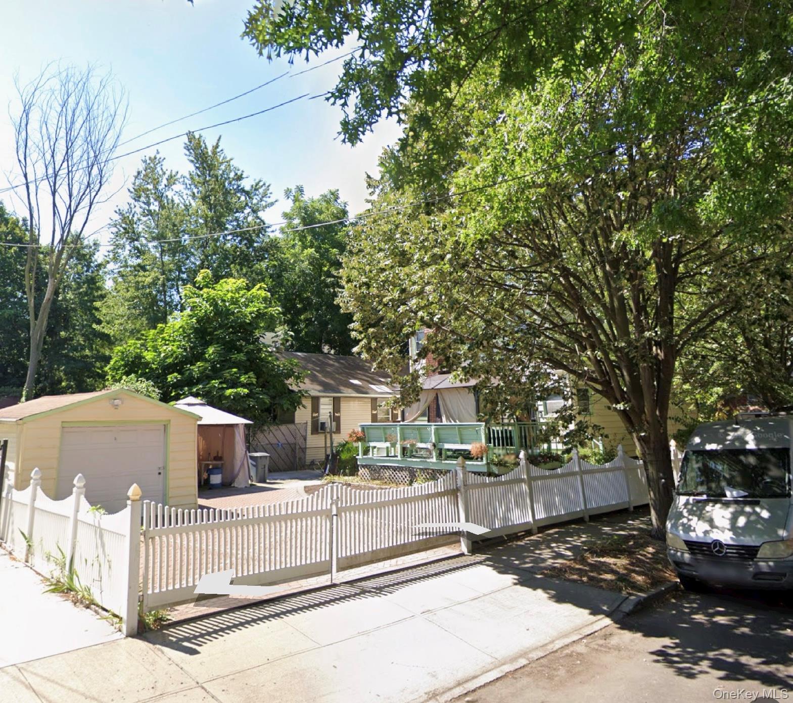 #2 photo, 46-27 206 St, Bayside , NY 11361