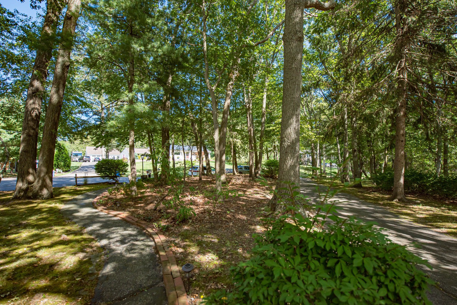 #29 photo, 4 Captain Richards Lane, Fort Salonga , NY 11768