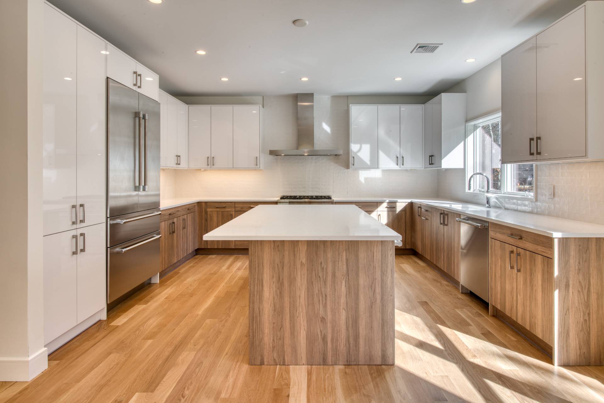 #7 photo, 8 3RD ST, East Hampton , NY 11937