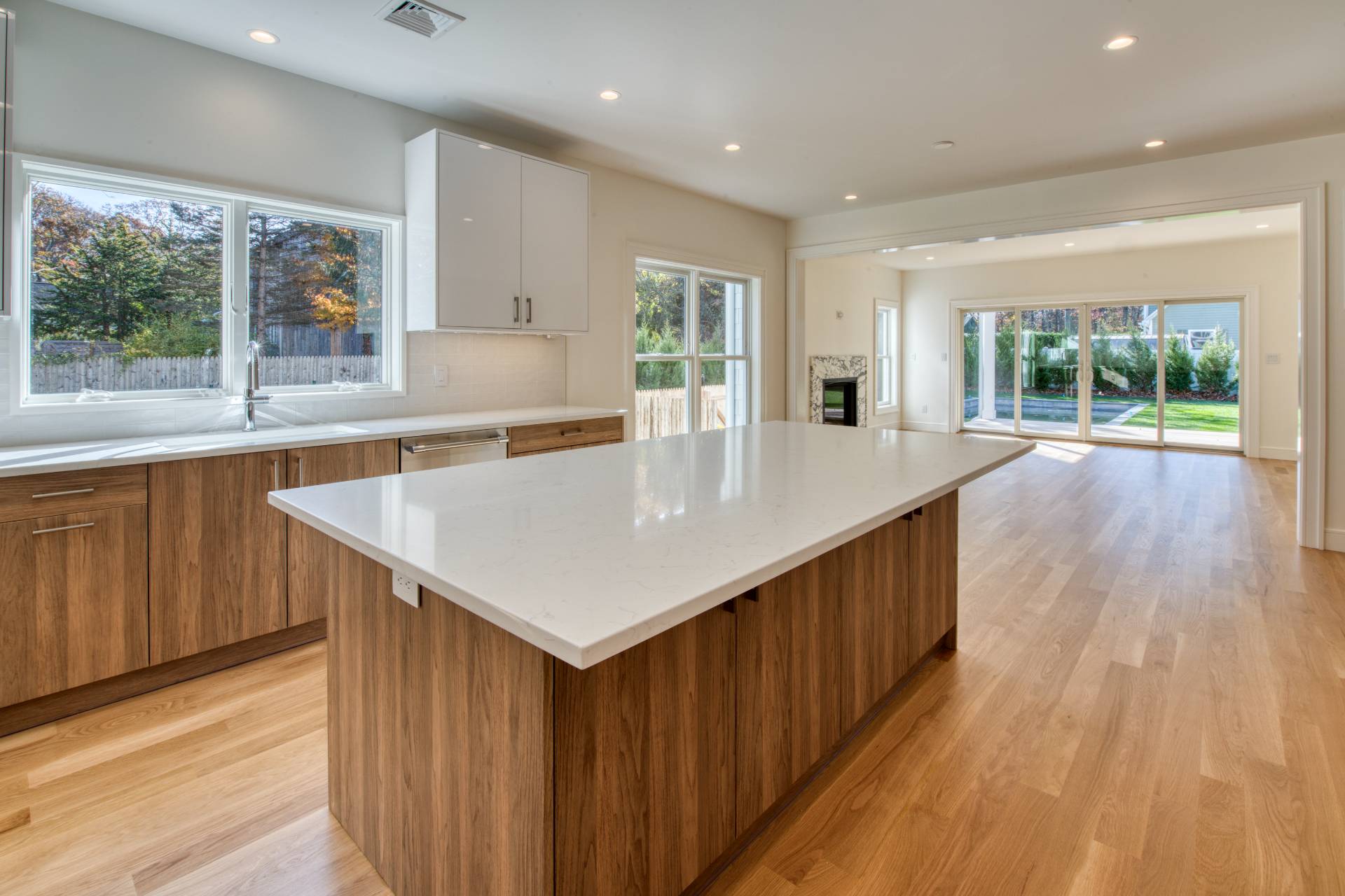 #9 photo, 8 3RD ST, East Hampton , NY 11937