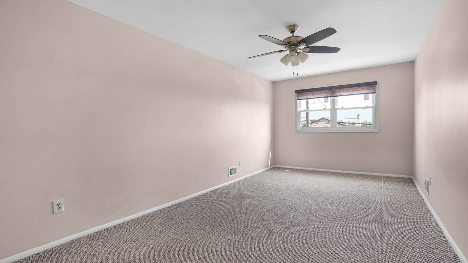 #16 photo, 973 Sheldon Ave, Staten Island , NY 10309