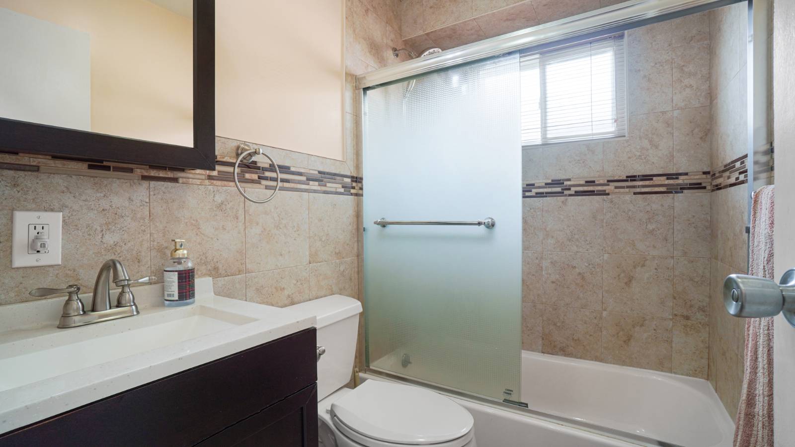 #20 photo, 973 Sheldon Ave, Staten Island , NY 10309