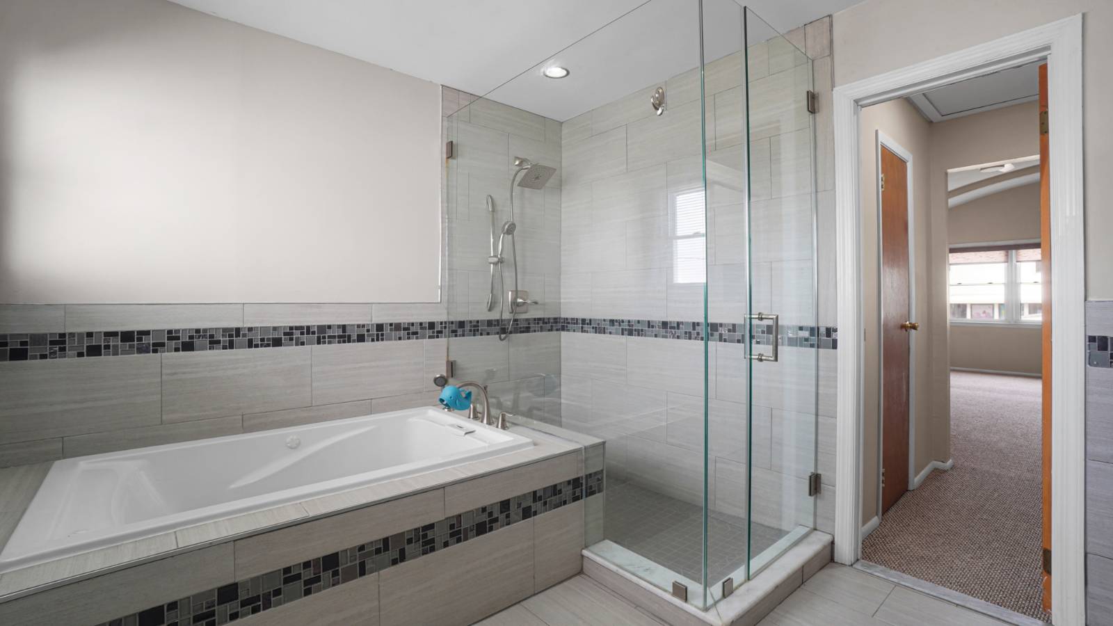 #25 photo, 973 Sheldon Ave, Staten Island , NY 10309