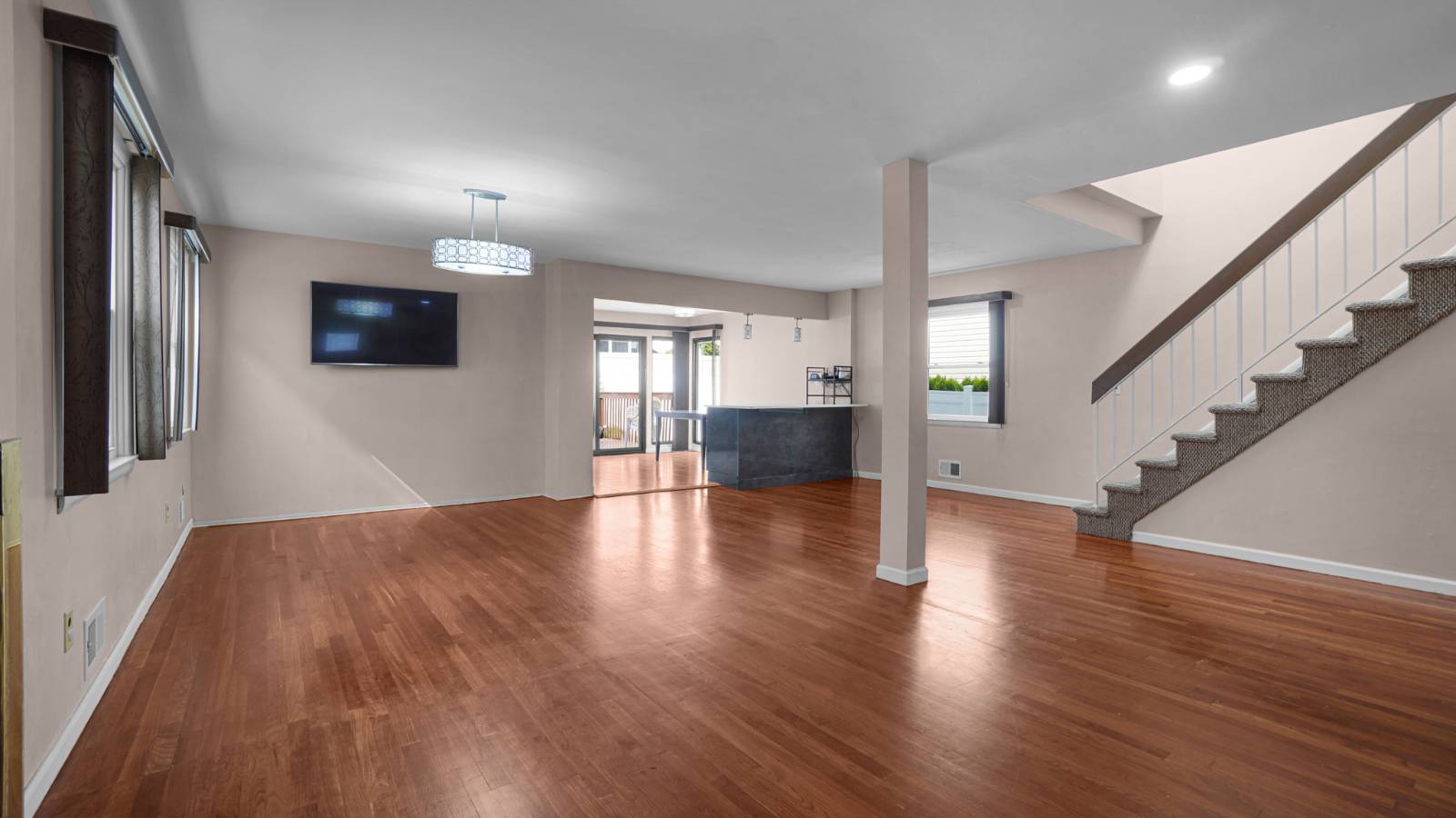 #5 photo, 973 Sheldon Ave, Staten Island , NY 10309