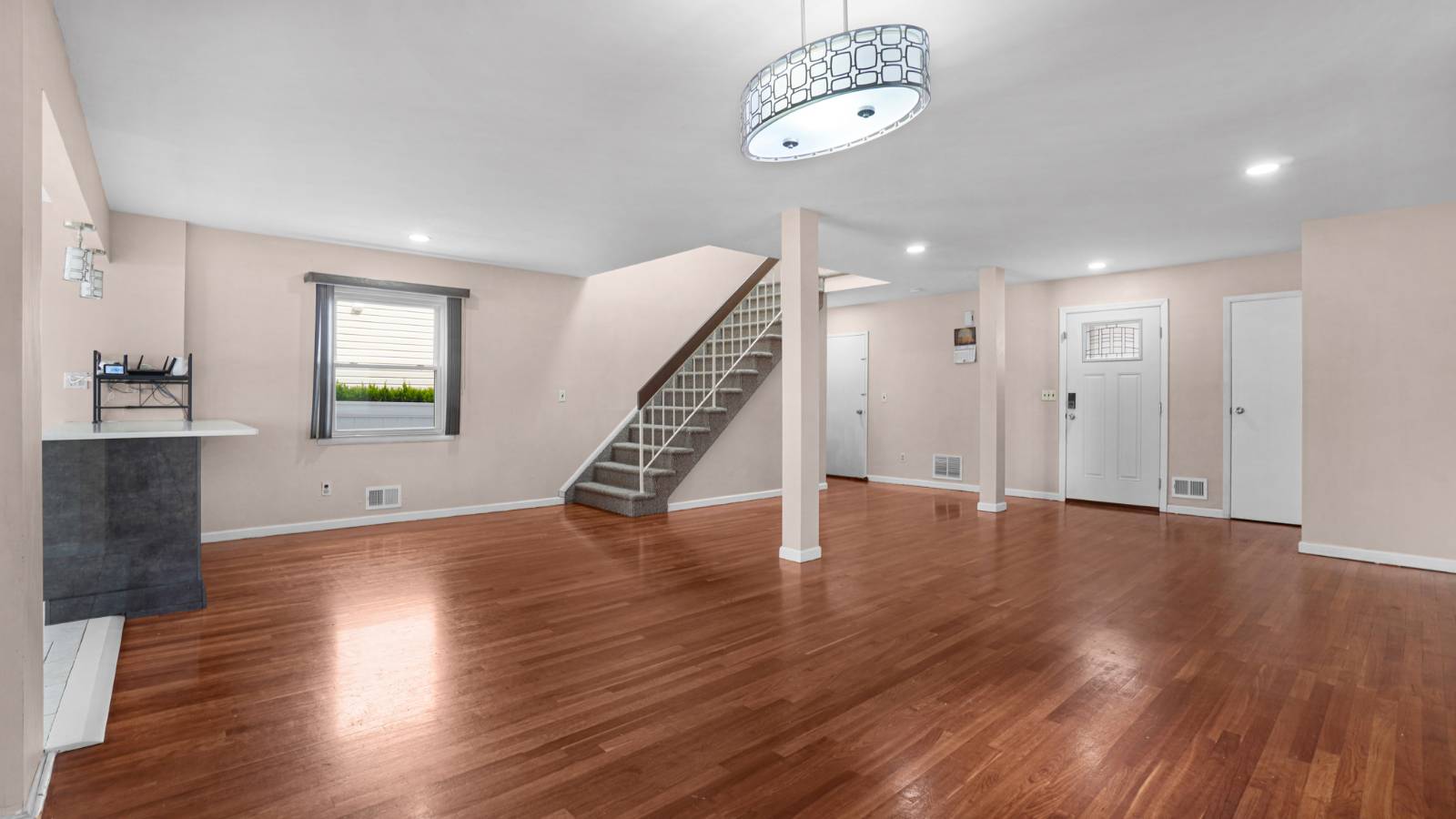 #6 photo, 973 Sheldon Ave, Staten Island , NY 10309