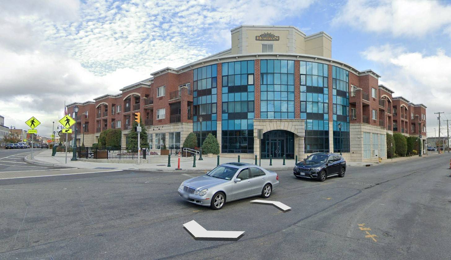 #2 photo, 130 POST AVE, #322, ナッソー郡 WESTBURY , NY 11590