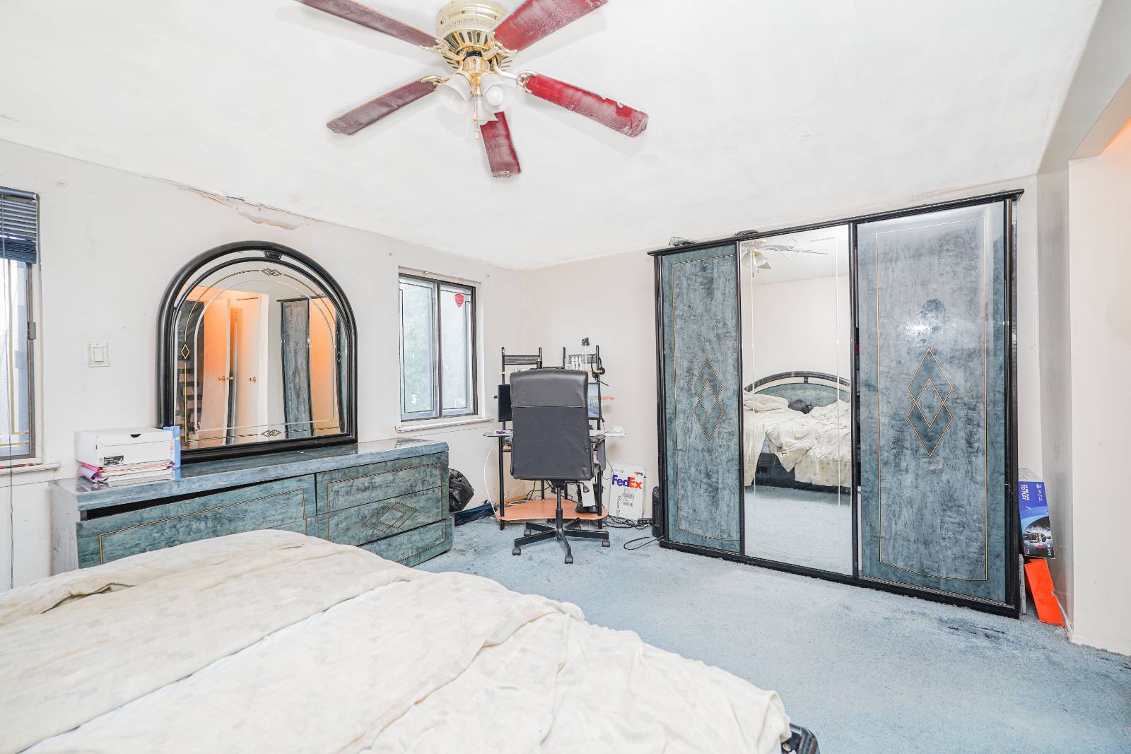 #4 photo, 135 Russek Drive, Staten Island , NY 10312