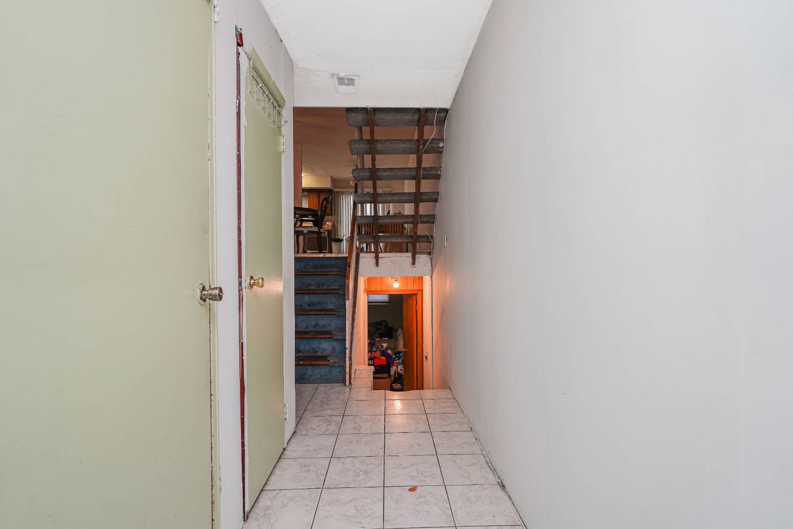 #7 photo, 135 Russek Drive, Staten Island , NY 10312