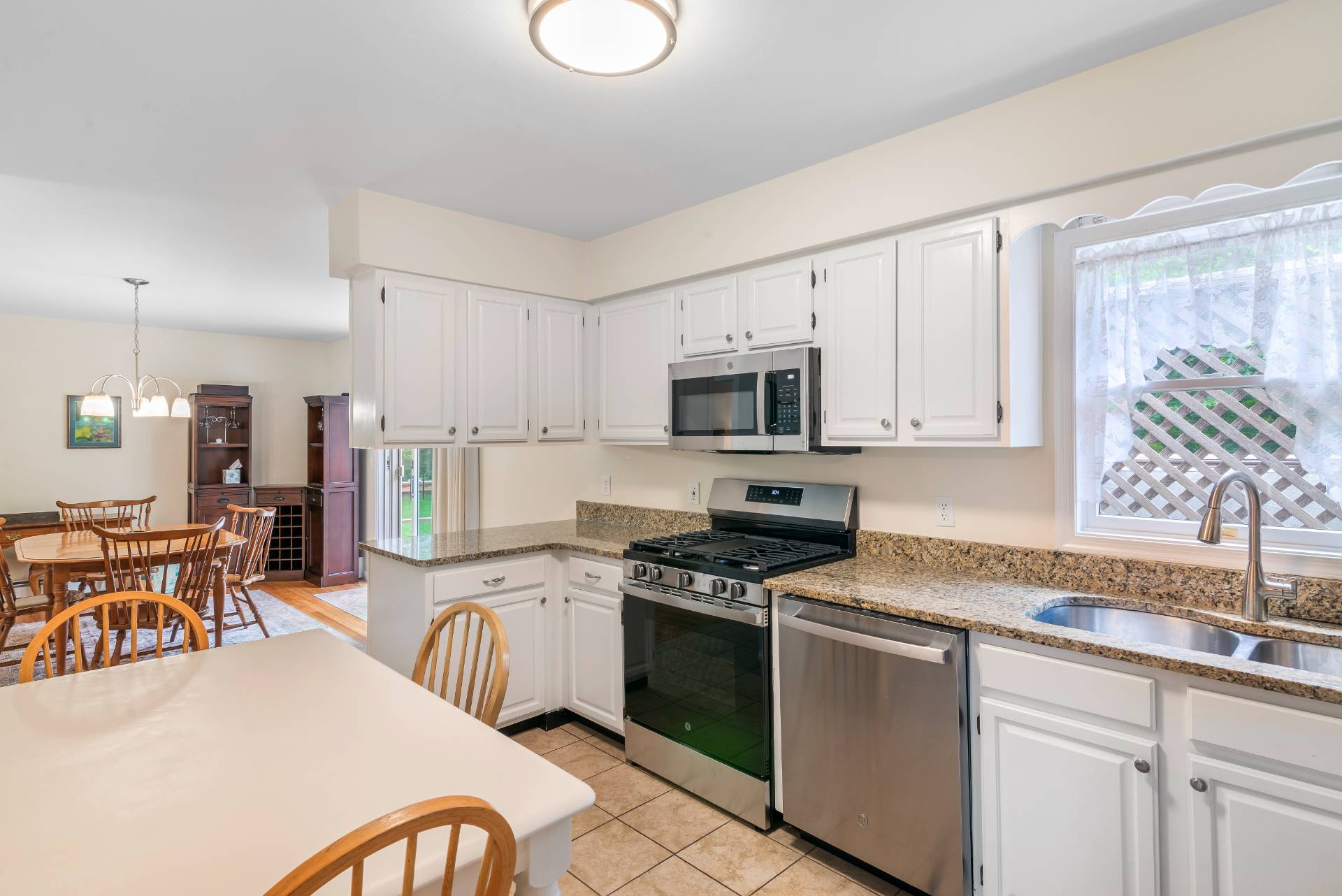 #10 photo, 75 Edwards Avenue, サフォーク郡 East Hampton , NY 11937