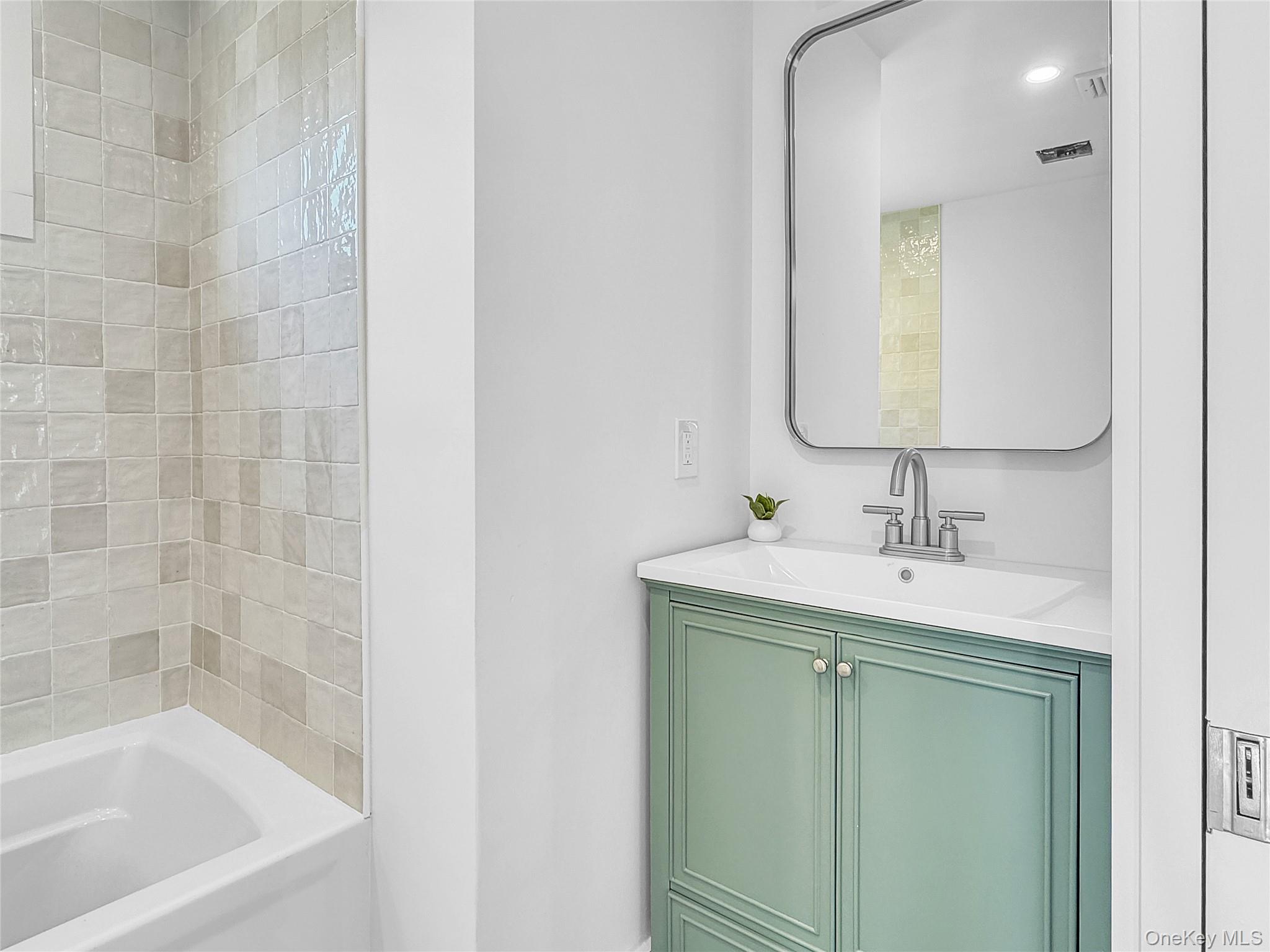 #15 photo, 426 Clark Street, サフォーク郡 Greenport , NY 11944