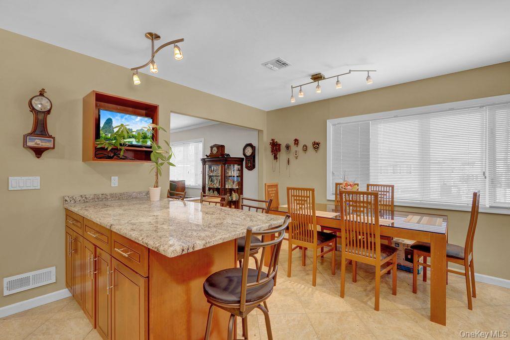 #4 photo, 497 Nassau Avenue, ナッソー郡 Freeport , NY 11520