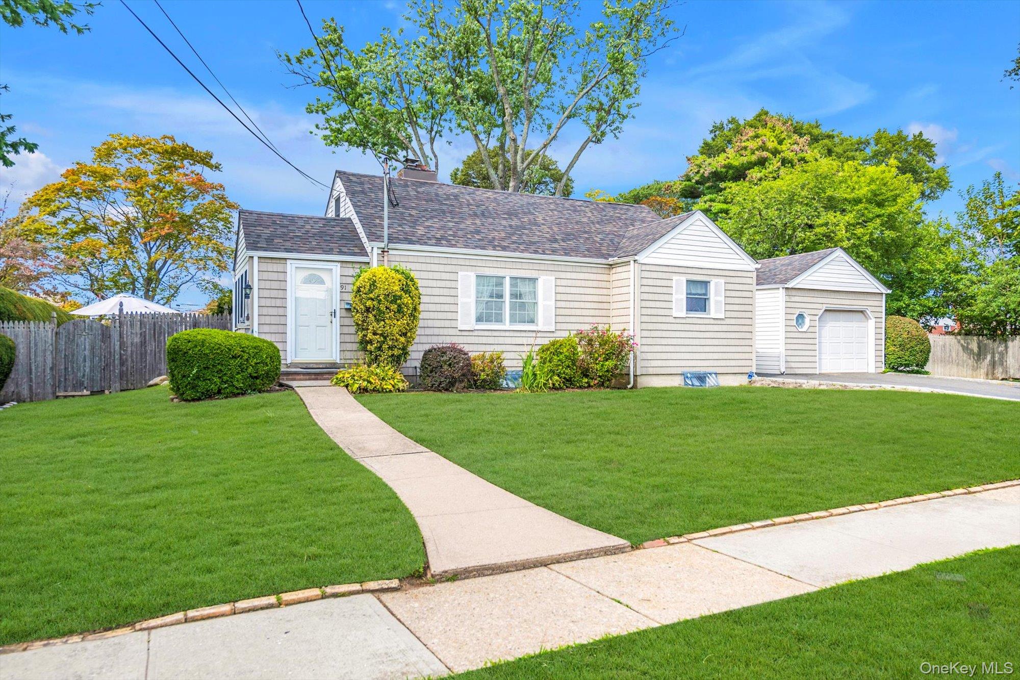 #1 photo, 91 7th Street, 長島 Hicksville , NY 11801