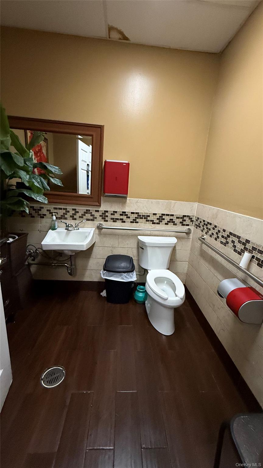 #15 photo, 601 Veterans Highway, サフォーク郡 Hauppauge , NY 11788