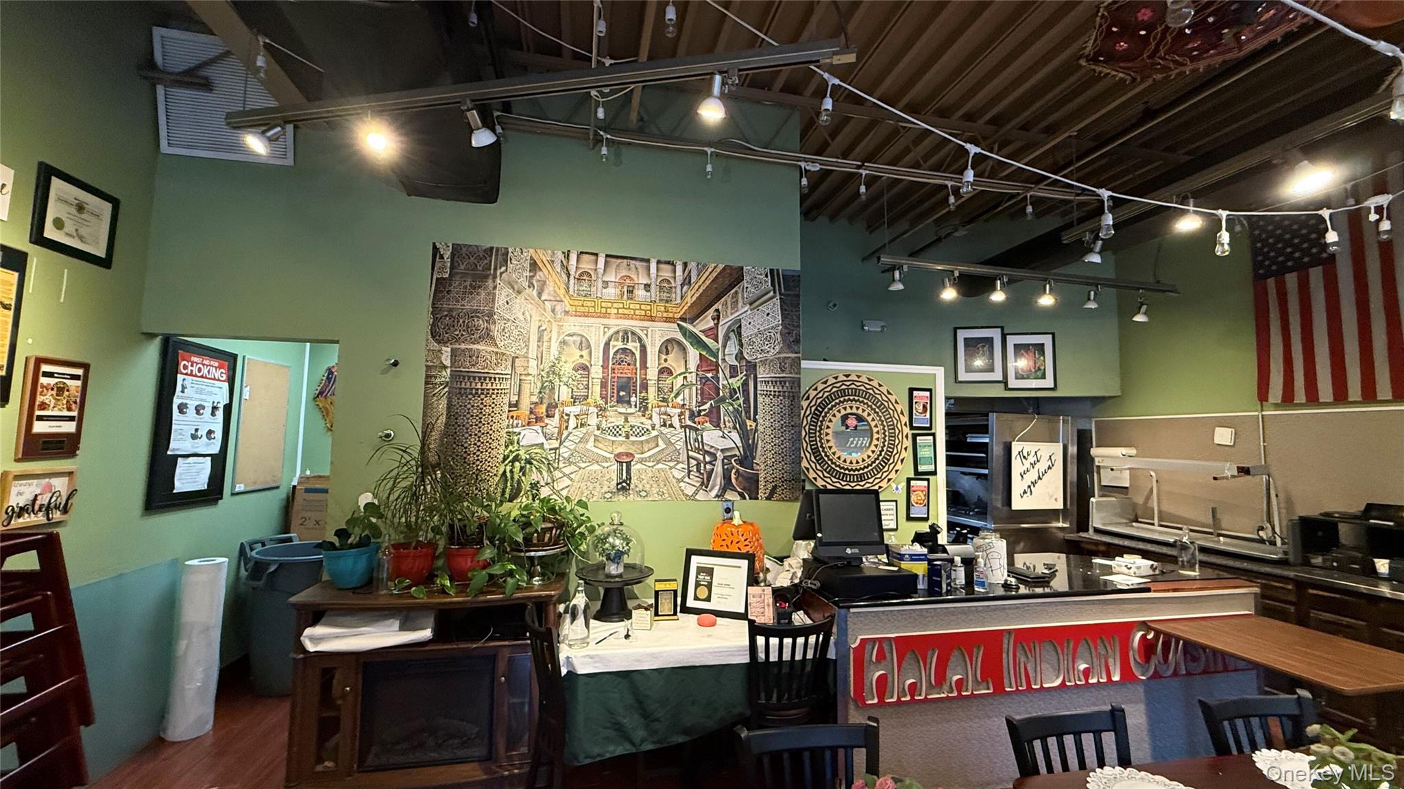 #8 photo, 601 Veterans Highway, サフォーク郡 Hauppauge , NY 11788