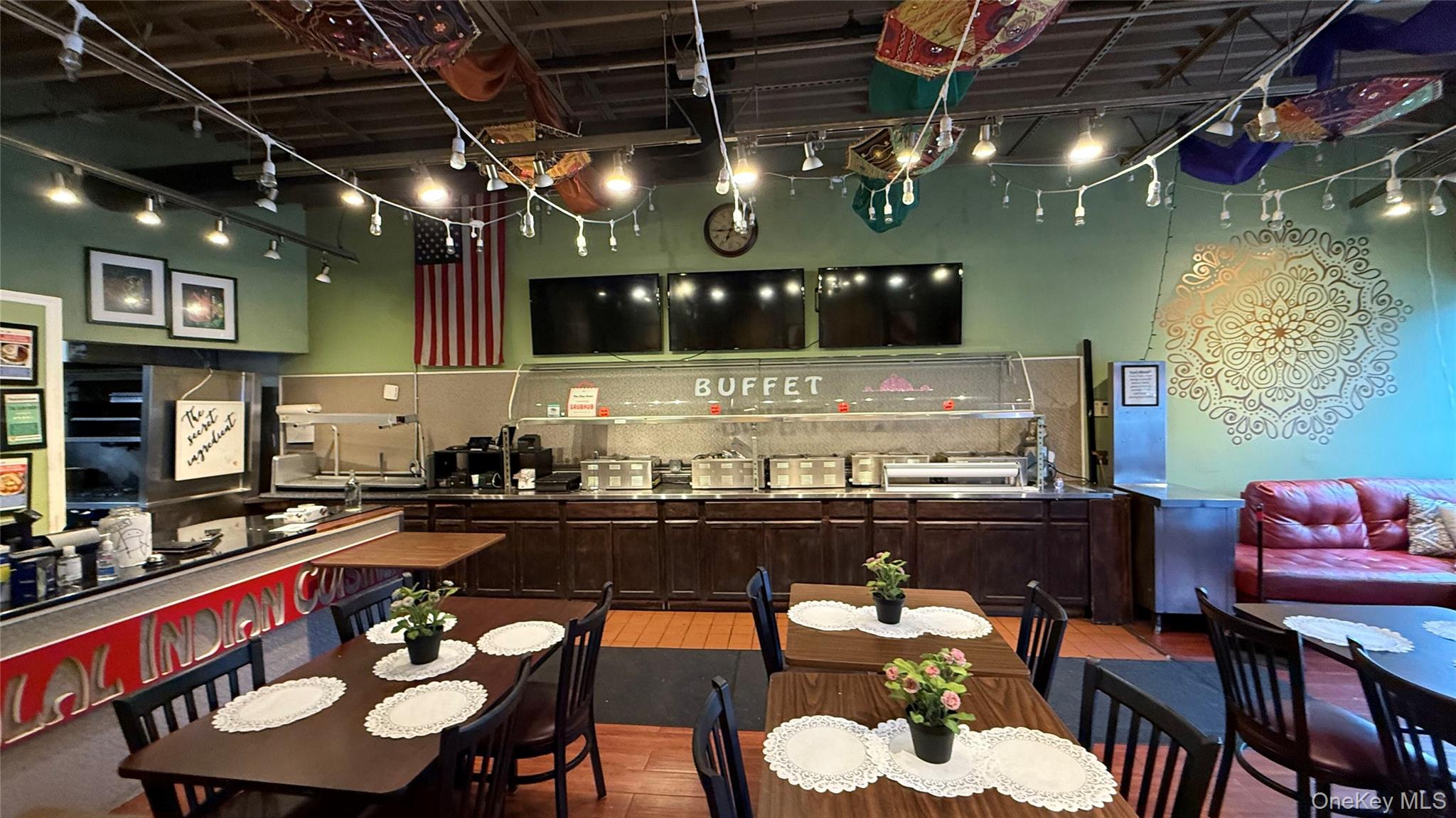 #9 photo, 601 Veterans Highway, サフォーク郡 Hauppauge , NY 11788