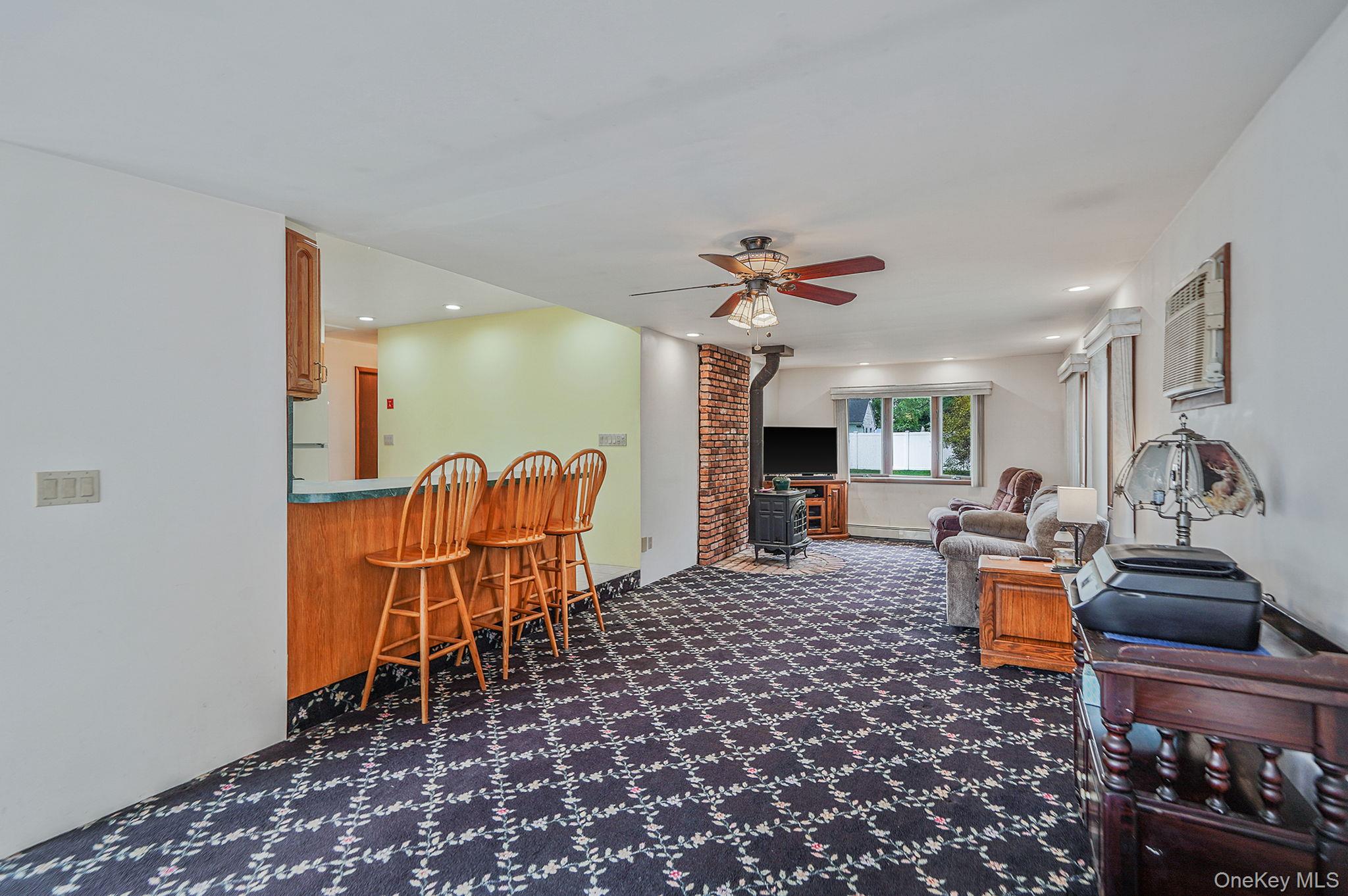 #13 photo, 14 Garden Court, Bay Shore , NY 11706