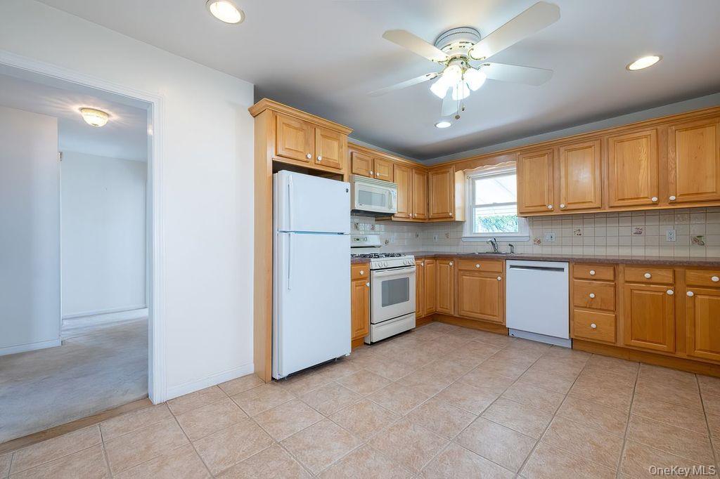 #9 photo, 73 Storey Lane, Yonkers , NY 10710