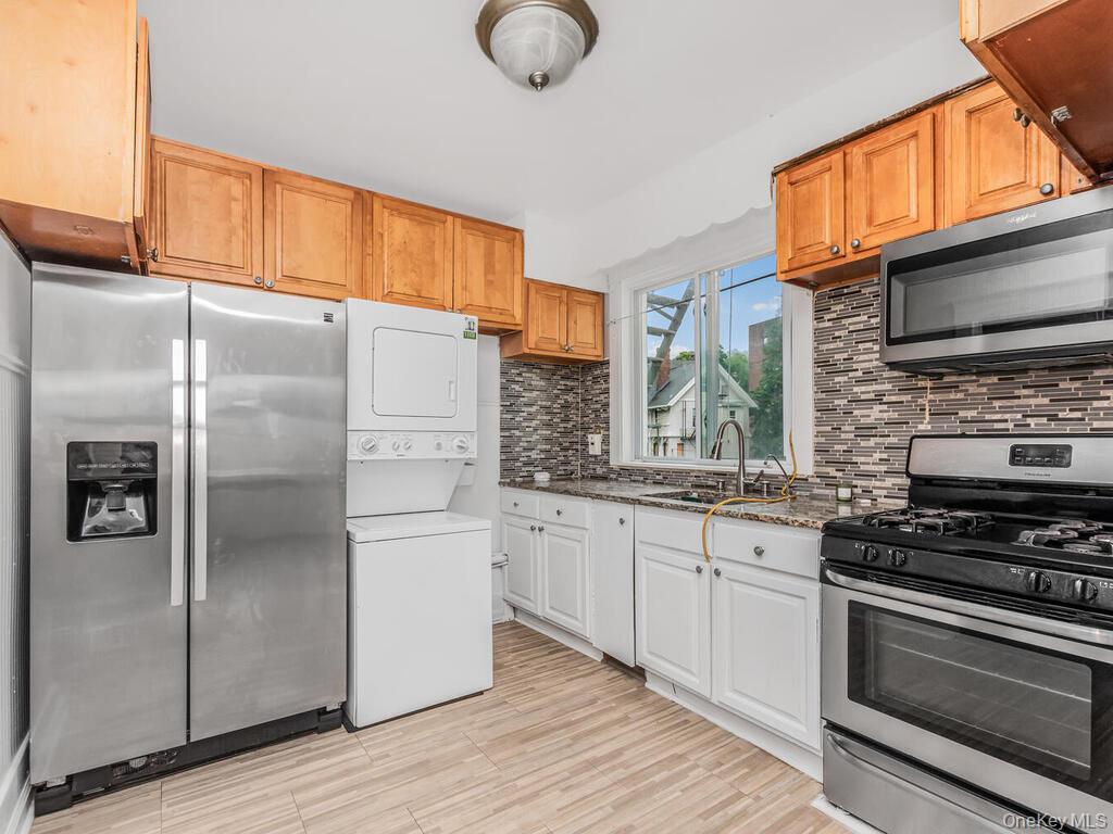 #4 photo, 45 Bayley Avenue, Yonkers , NY 10705