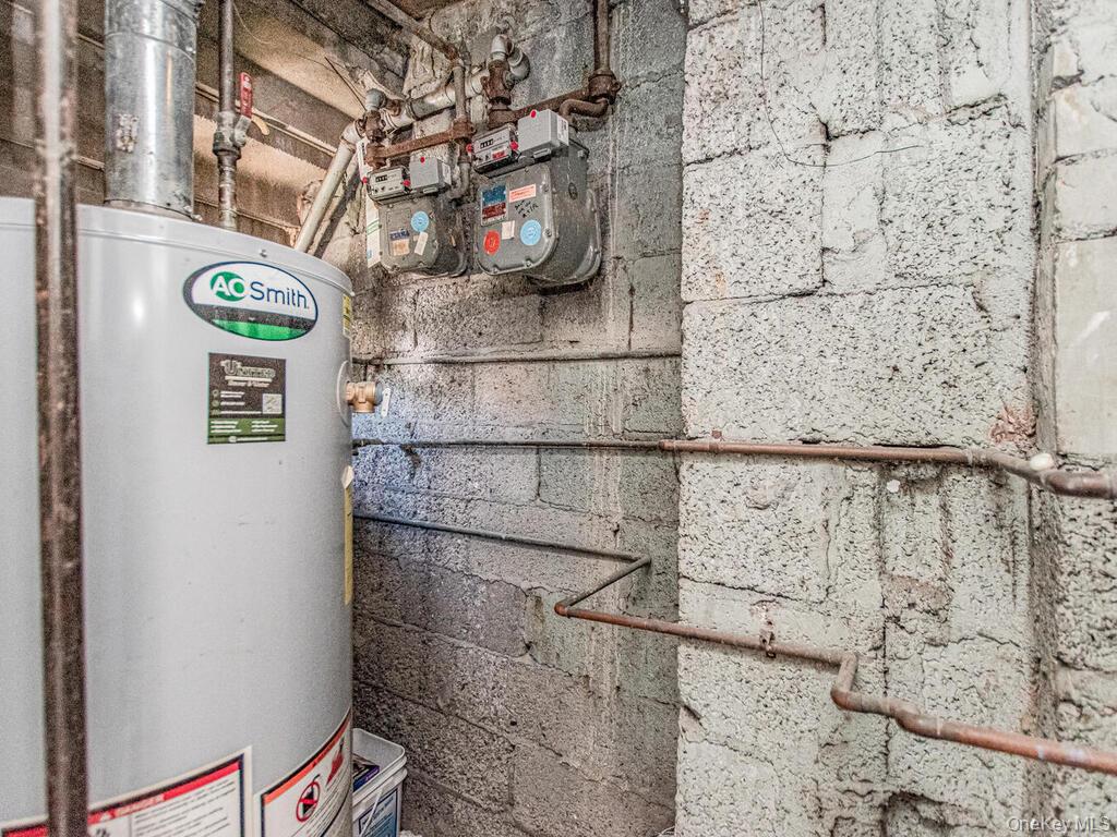 #8 photo, 3863 Laconia Avenue, Bronx , NY 10469